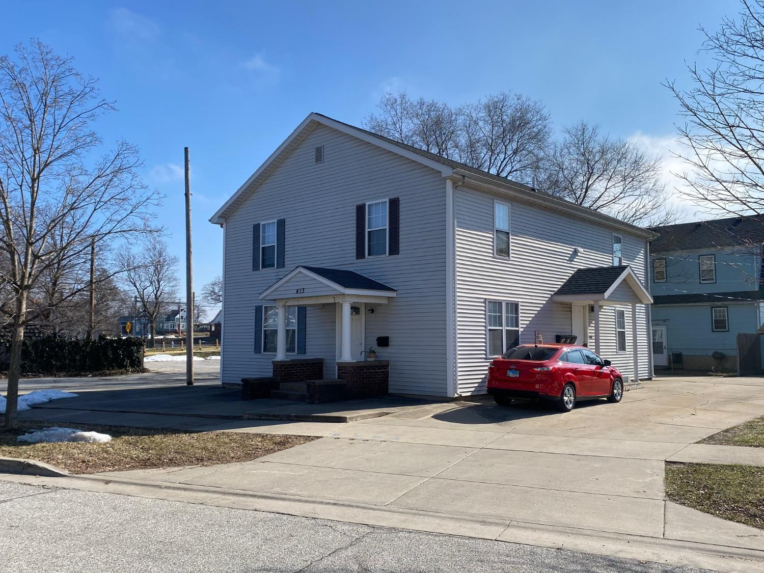 413 E 10th Street
