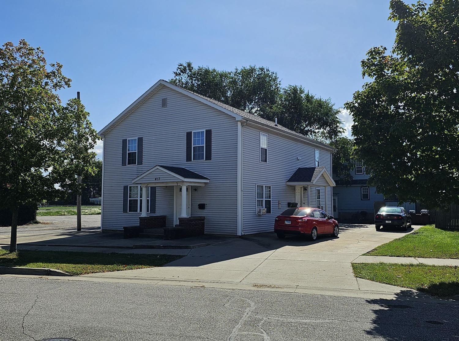 413 E 10th Street