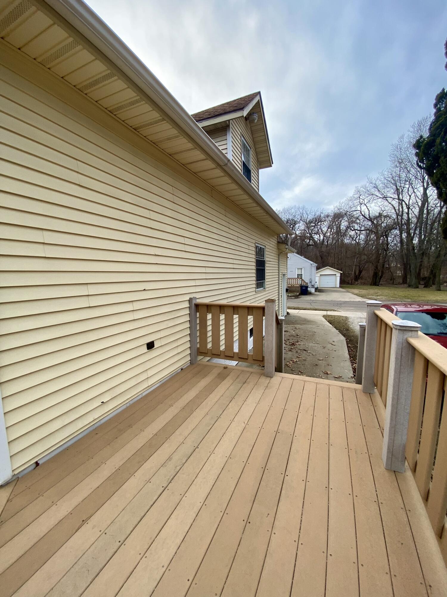 611 N Pleasant Avenue