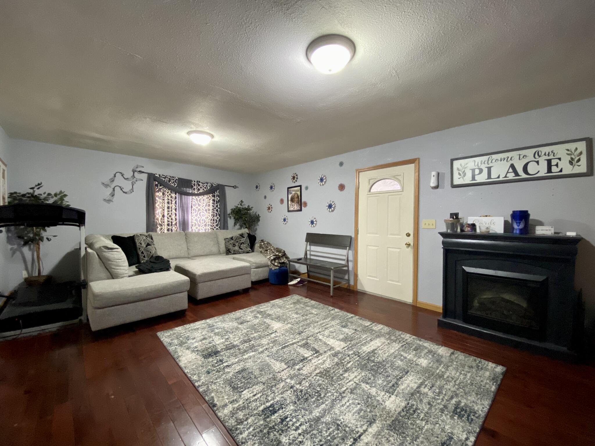 611 N Pleasant Avenue