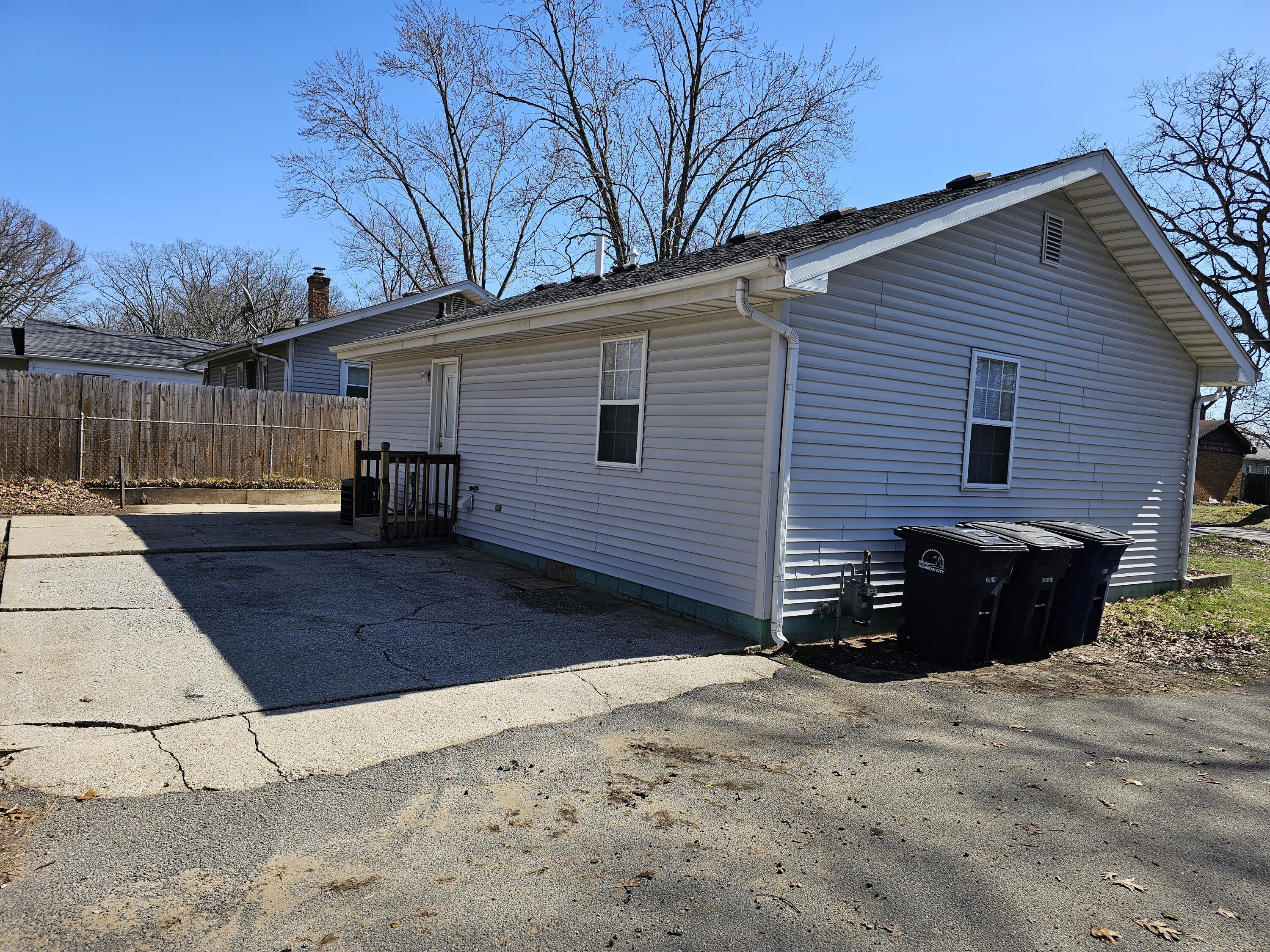 710 Hobart Street