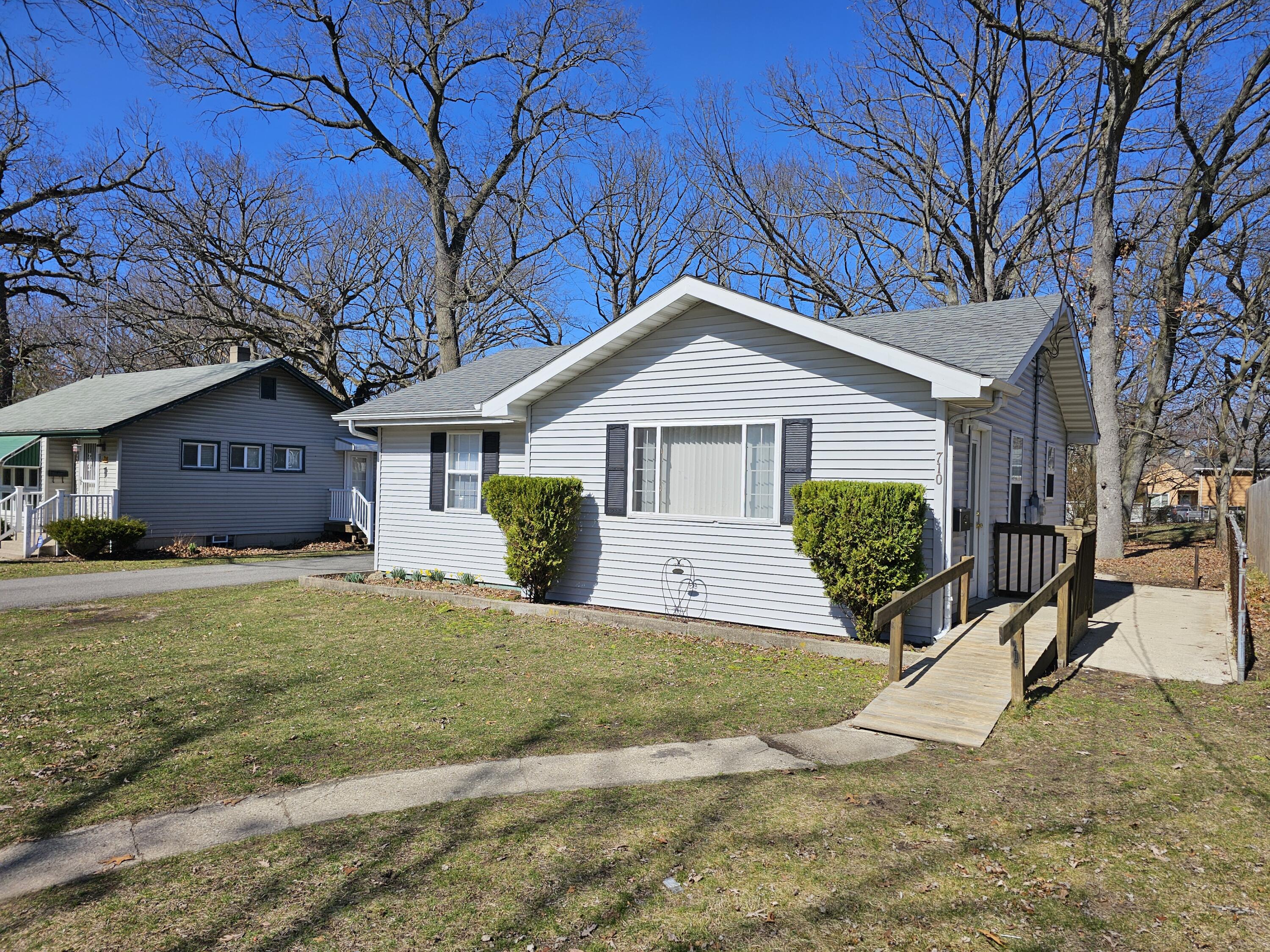 710 Hobart Street