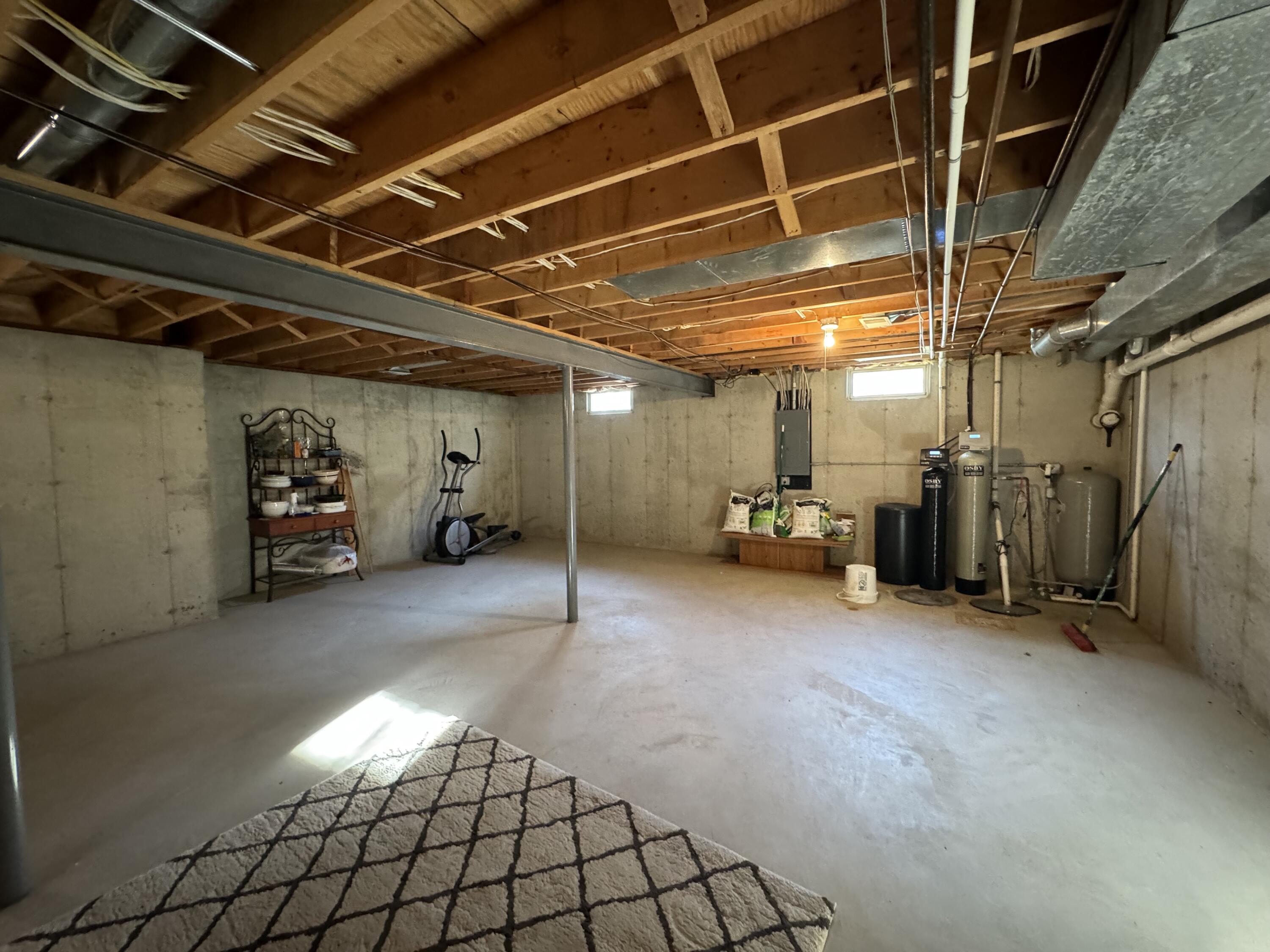 16314 Lakewood Street