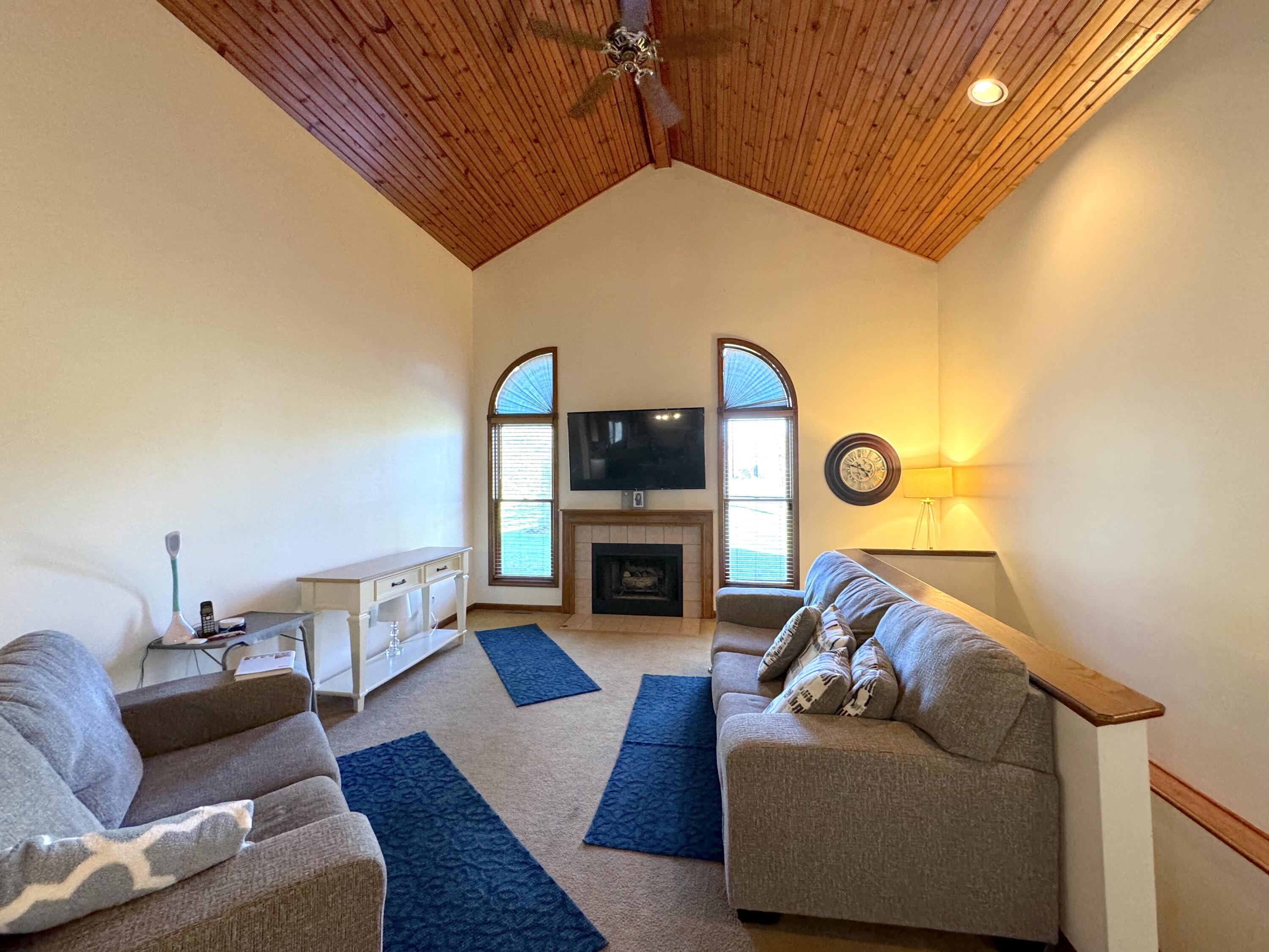 16314 Lakewood Street