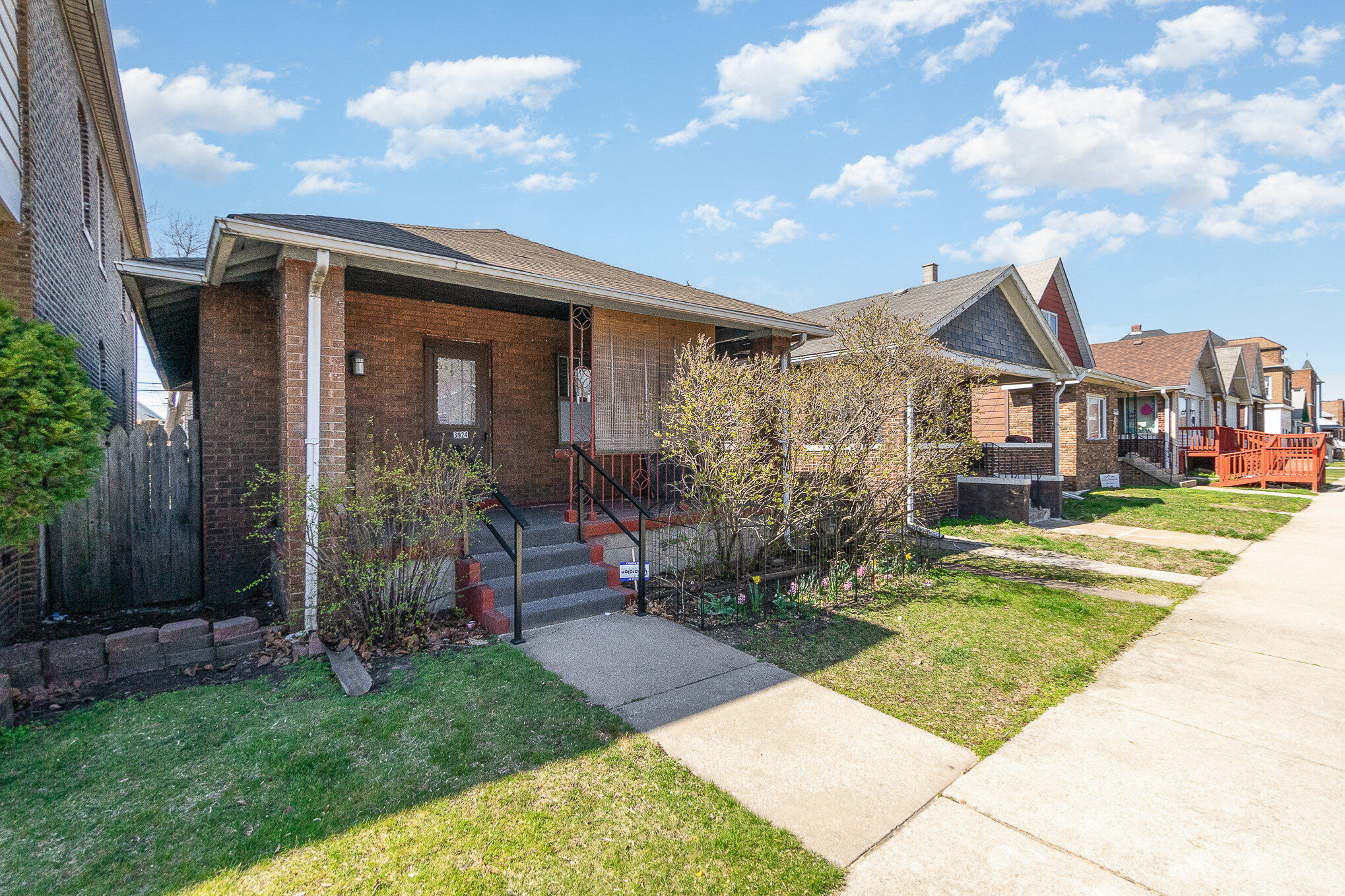 3924 Hemlock Street