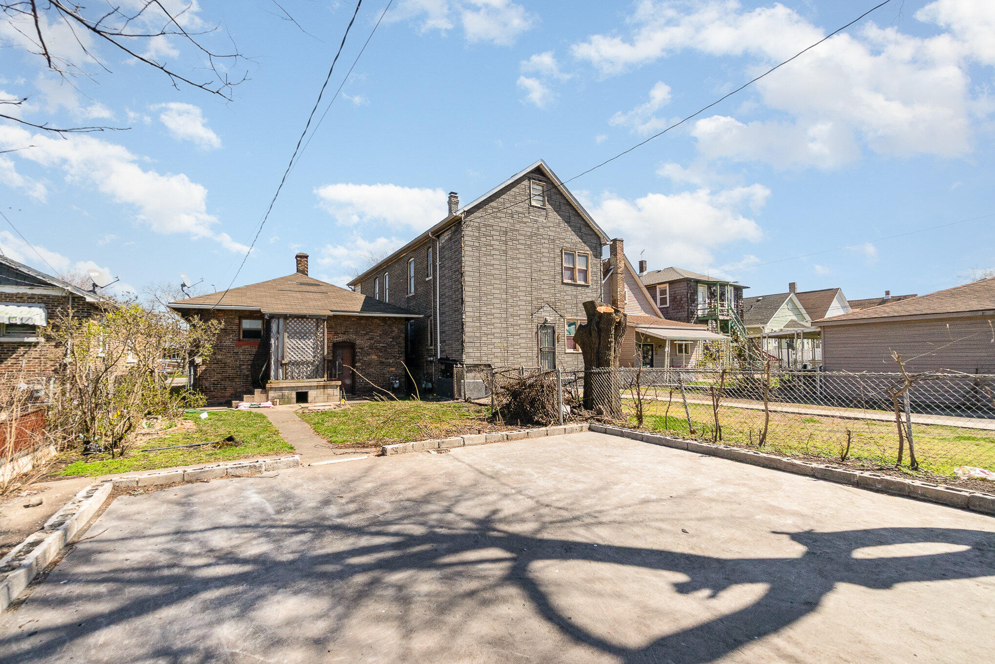 3924 Hemlock Street