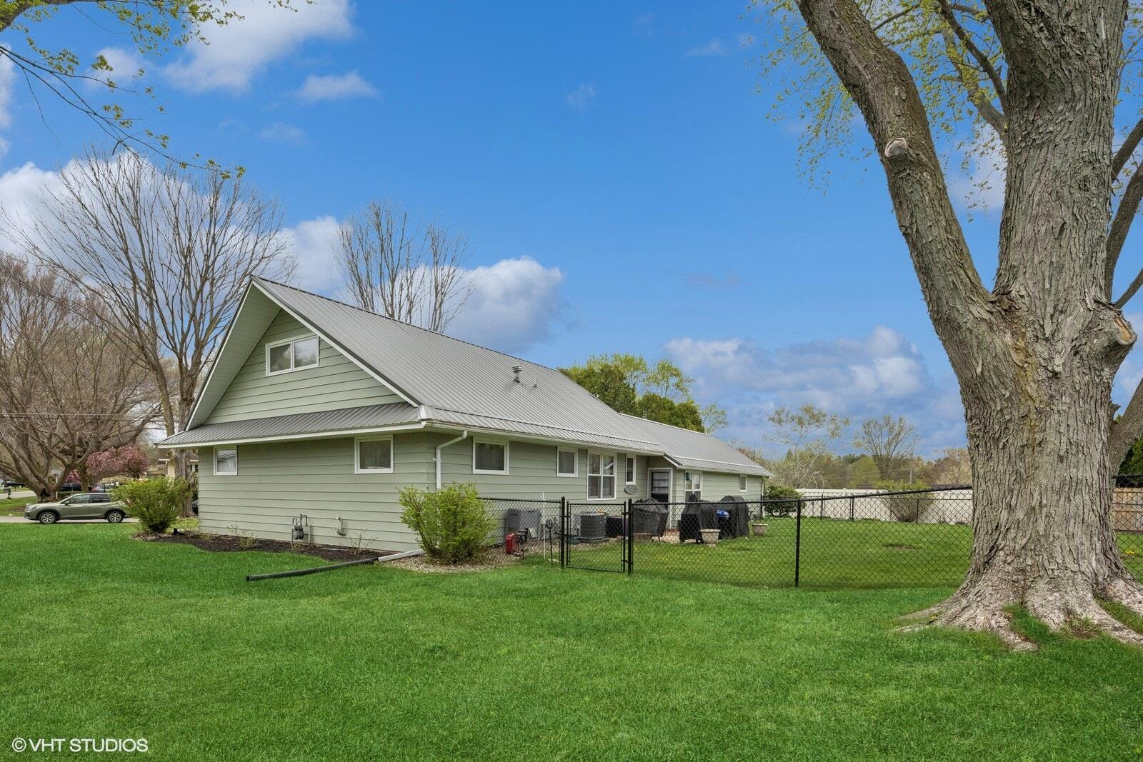 3288 W Small Court