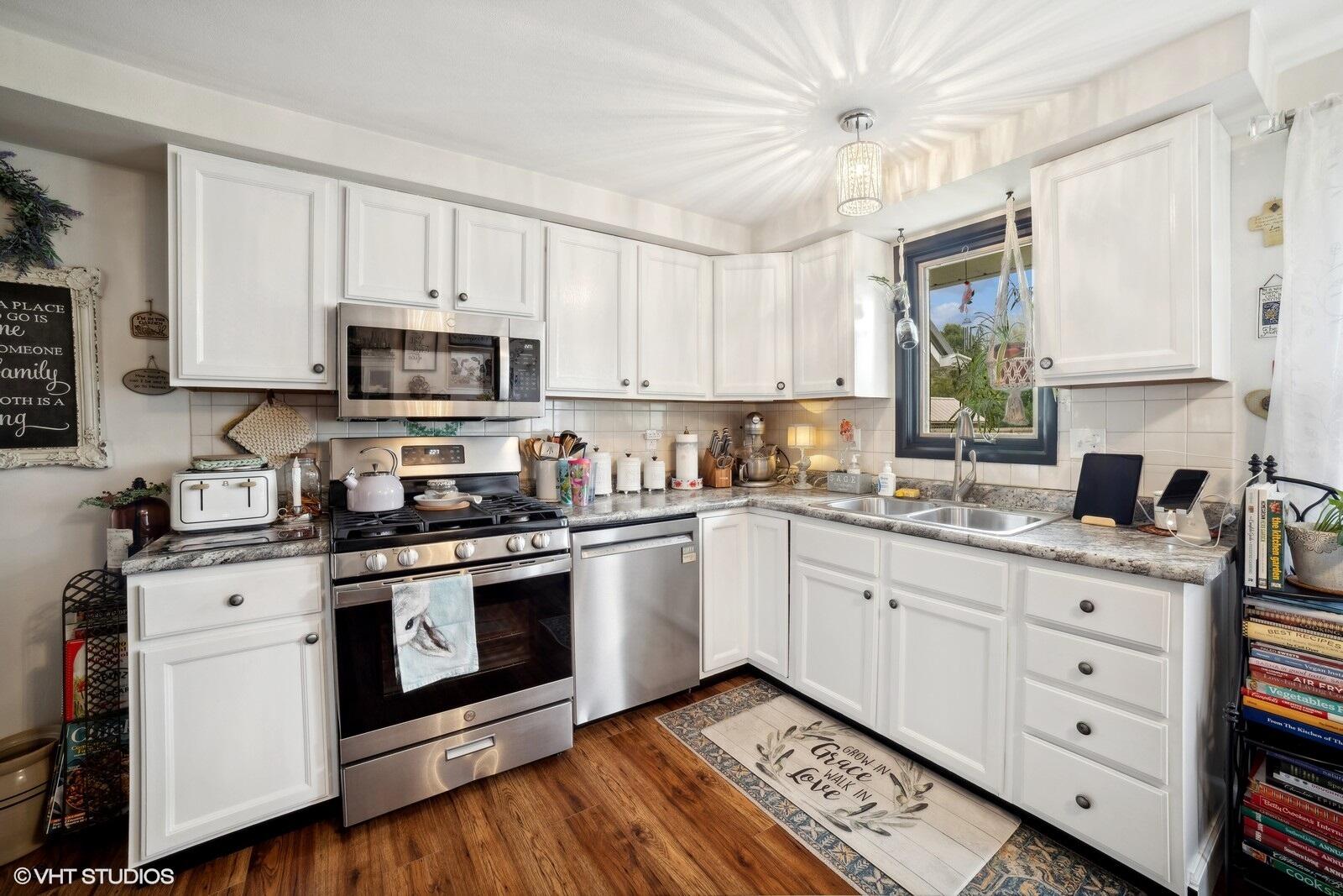 3288 W Small Court