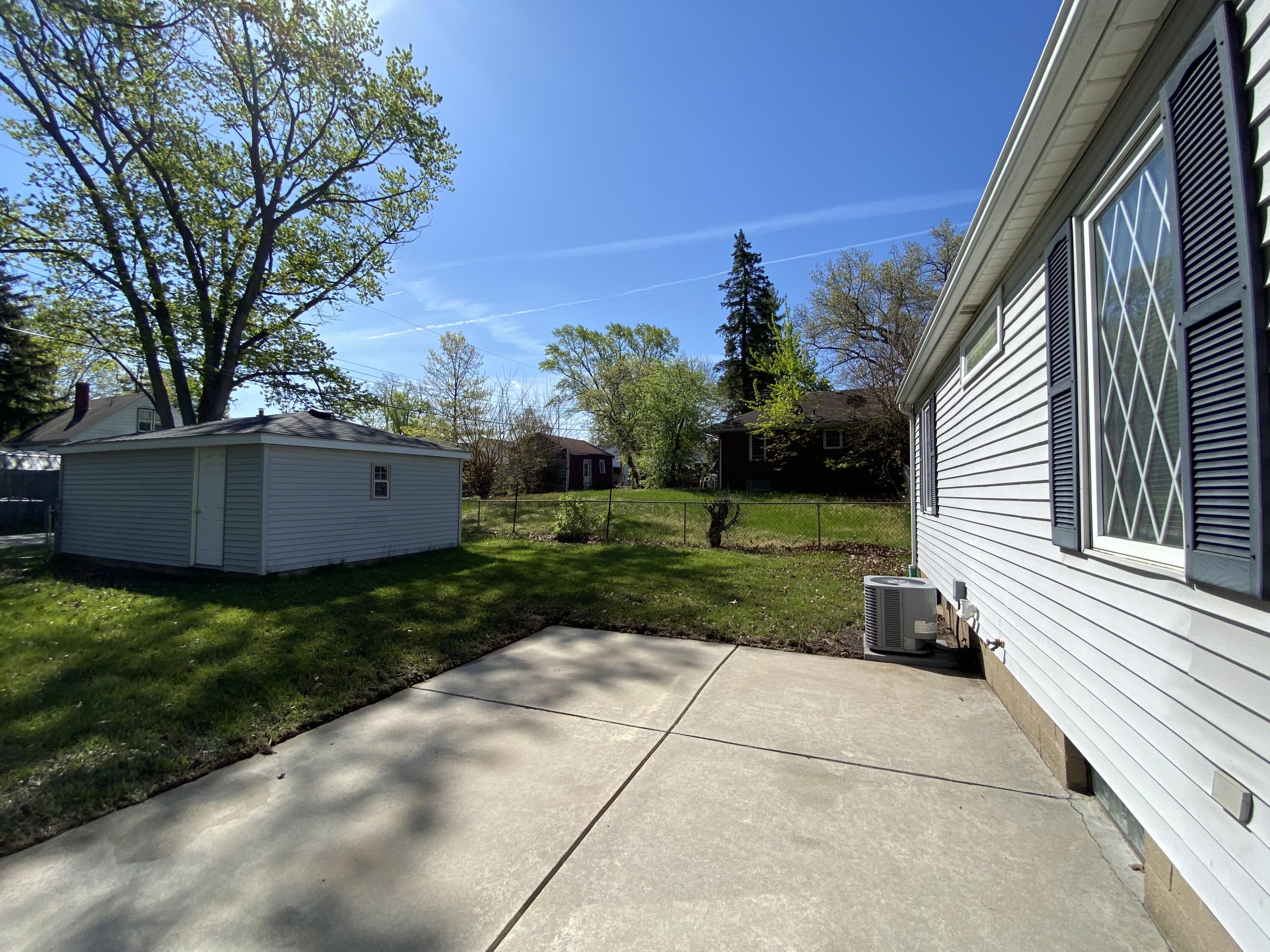 233 Ridgeland Avenue