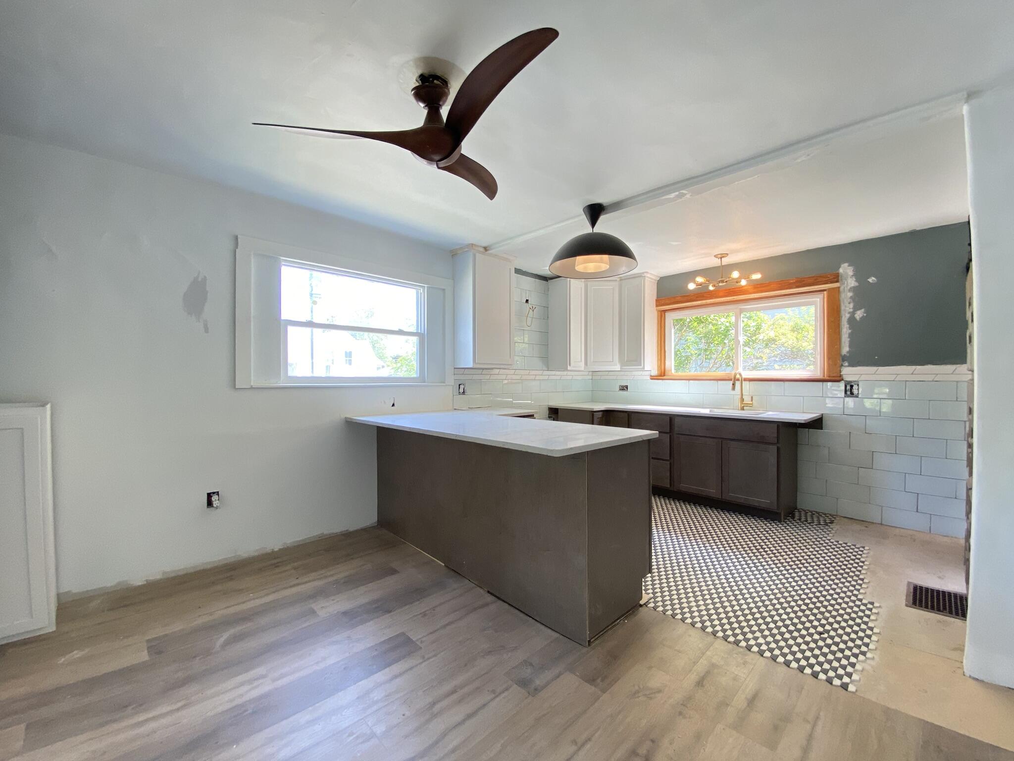 601 E 11th Street