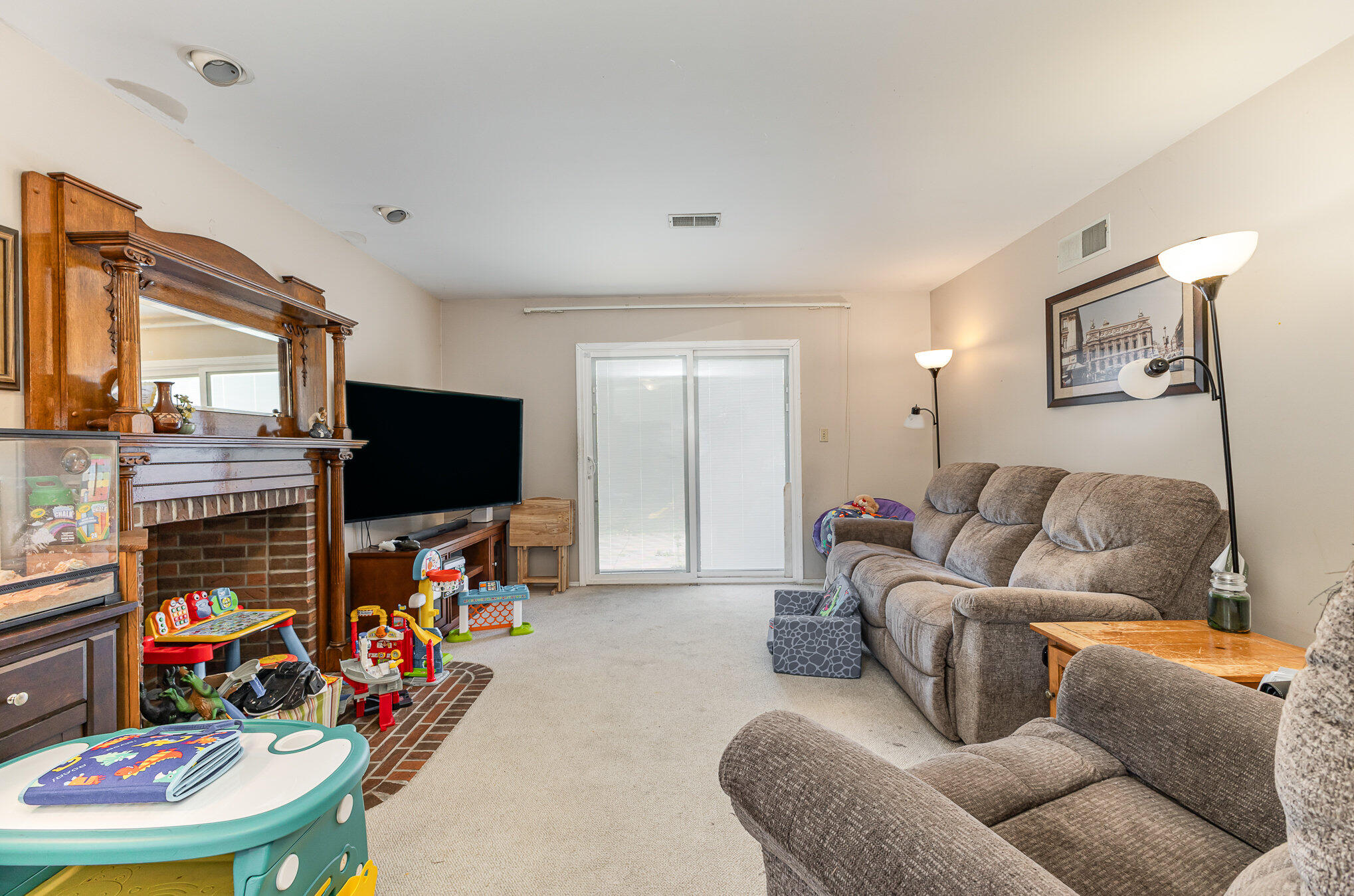 928 Woodhollow Drive
