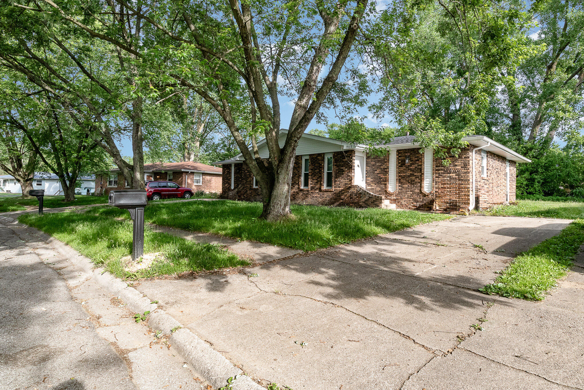 5536-38 Tulip Avenue