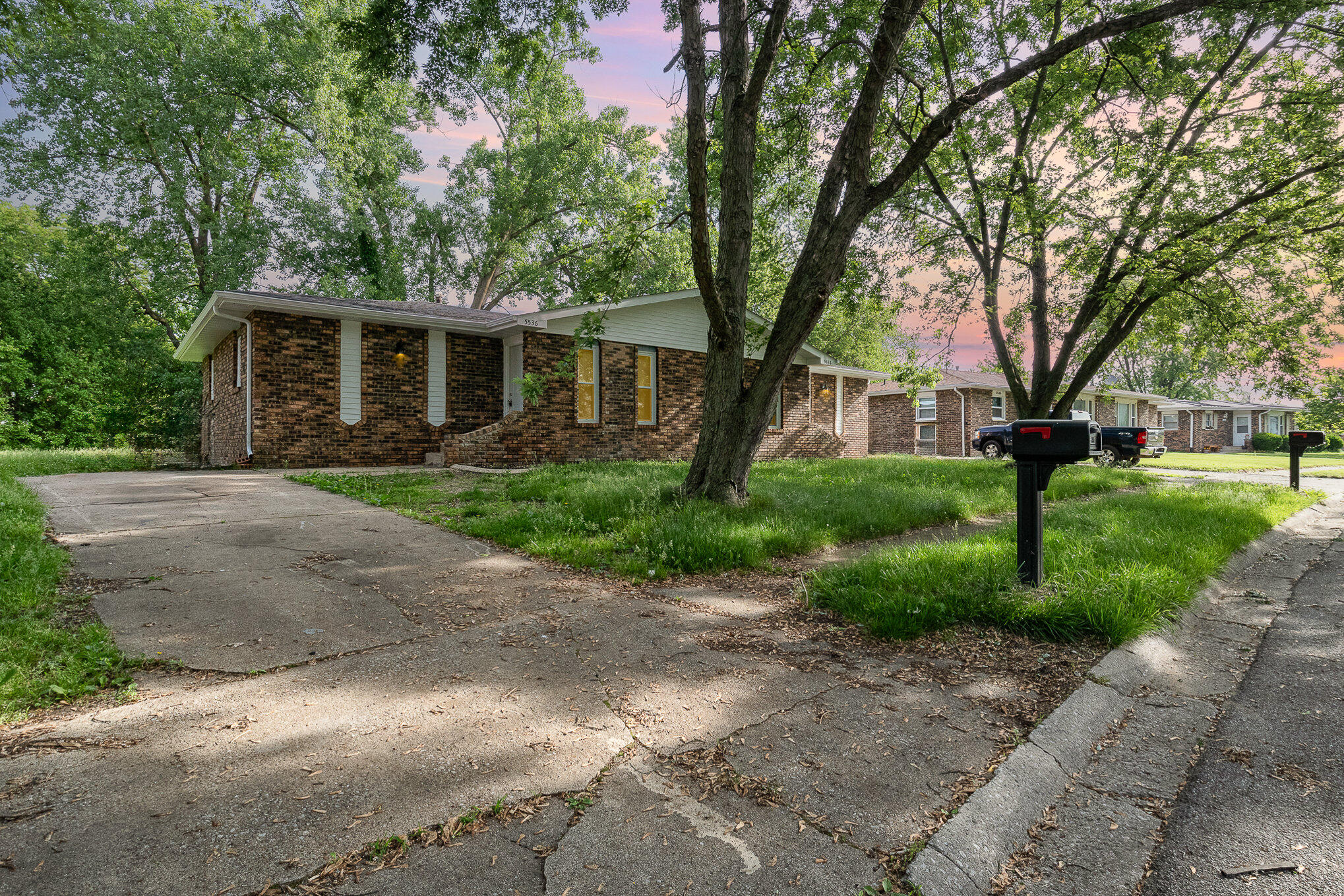 5536-38 Tulip Avenue