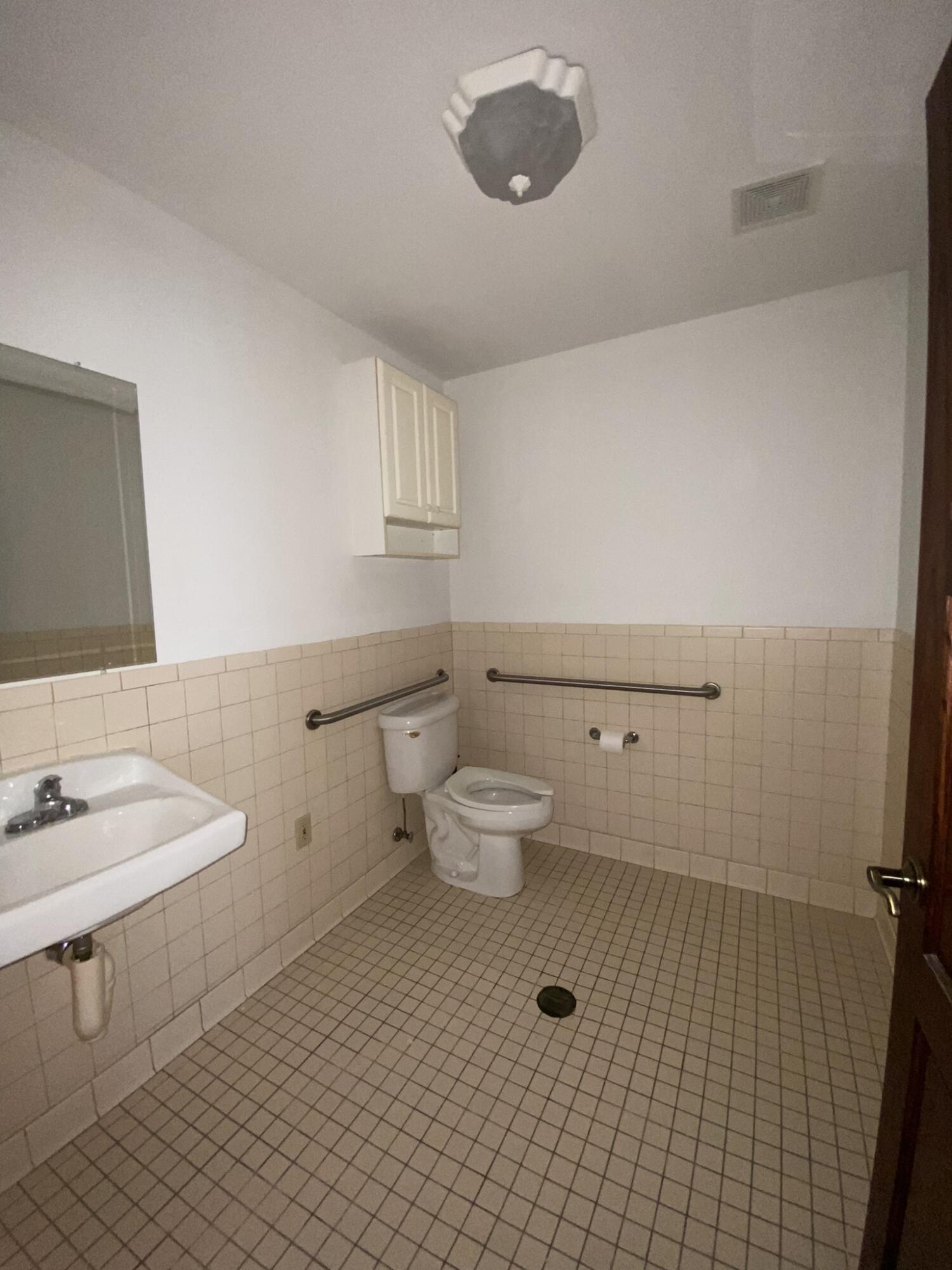 2801 Bertholet Boulevard