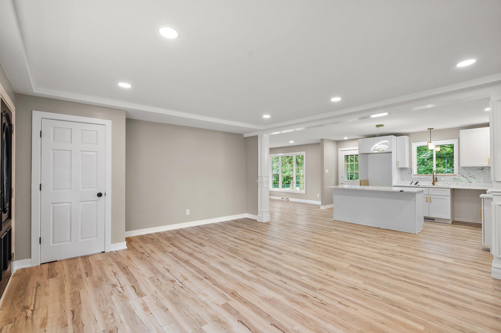 408 W 75th Place