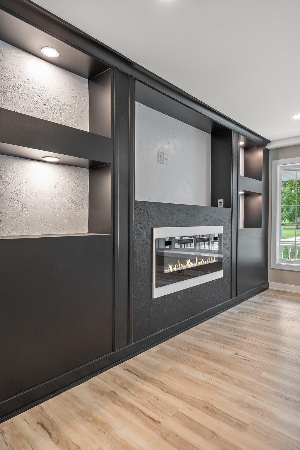 408 W 75th Place
