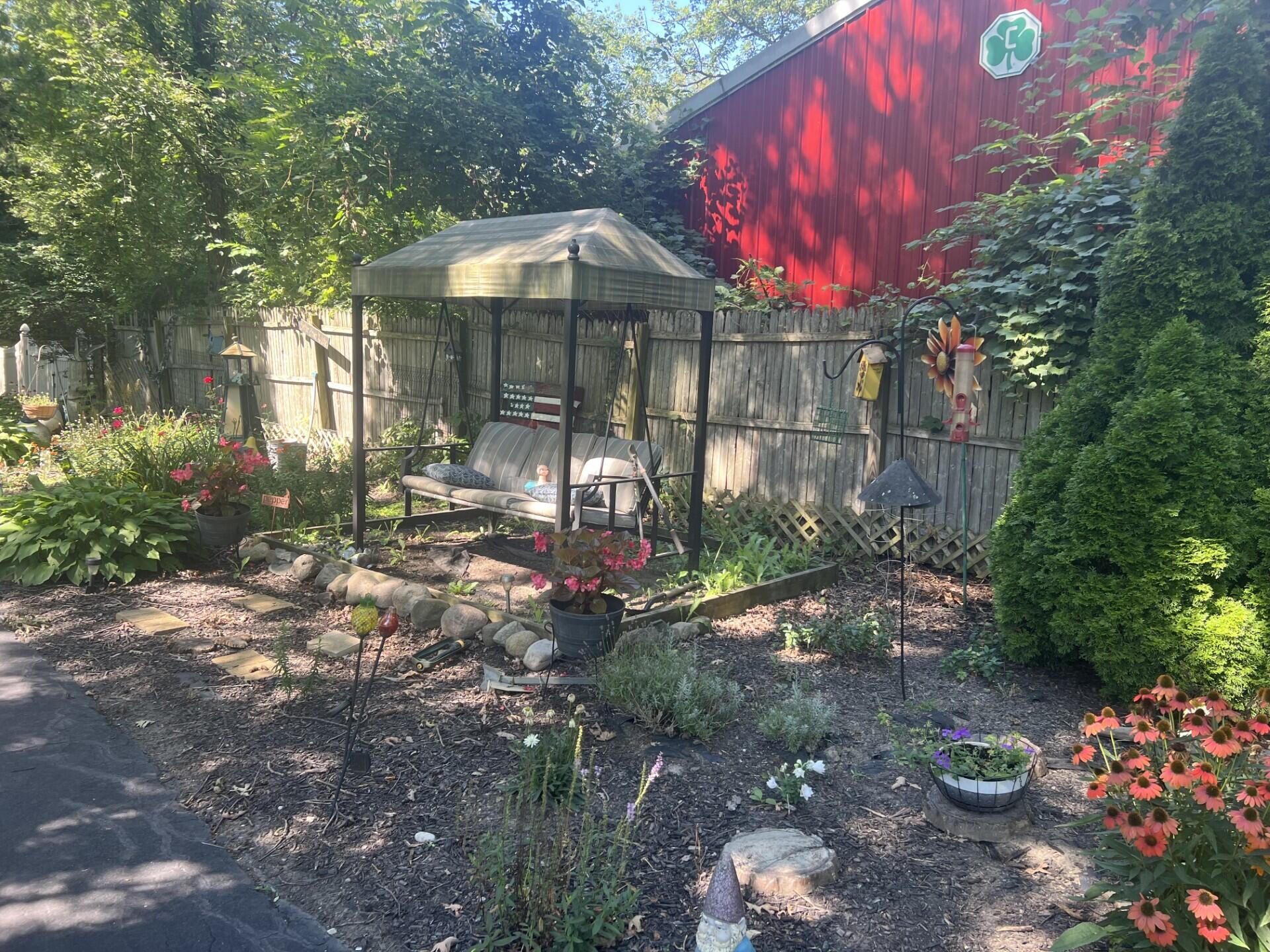 400 N Mineral Springs Road
