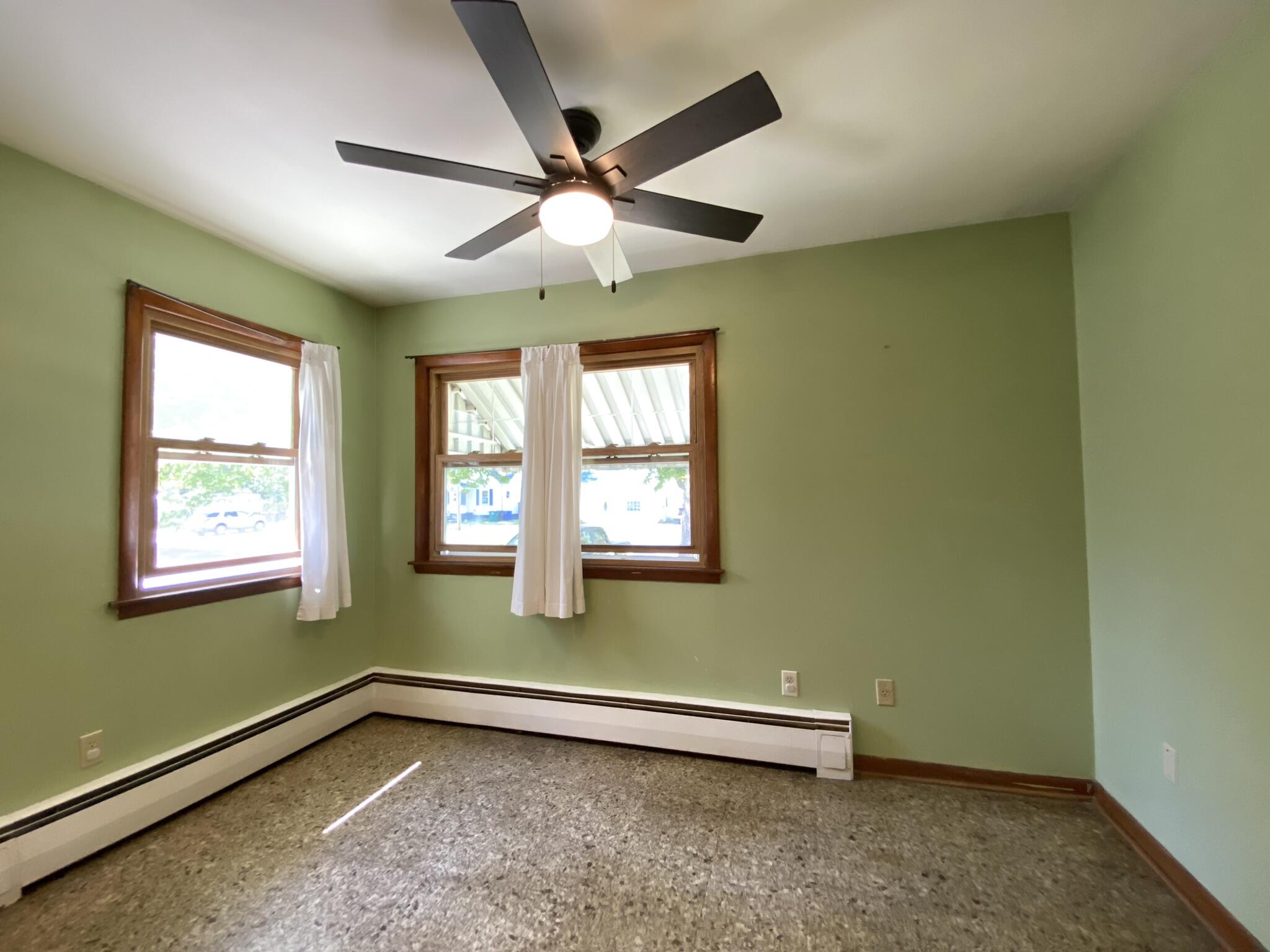 2737 Howard Street