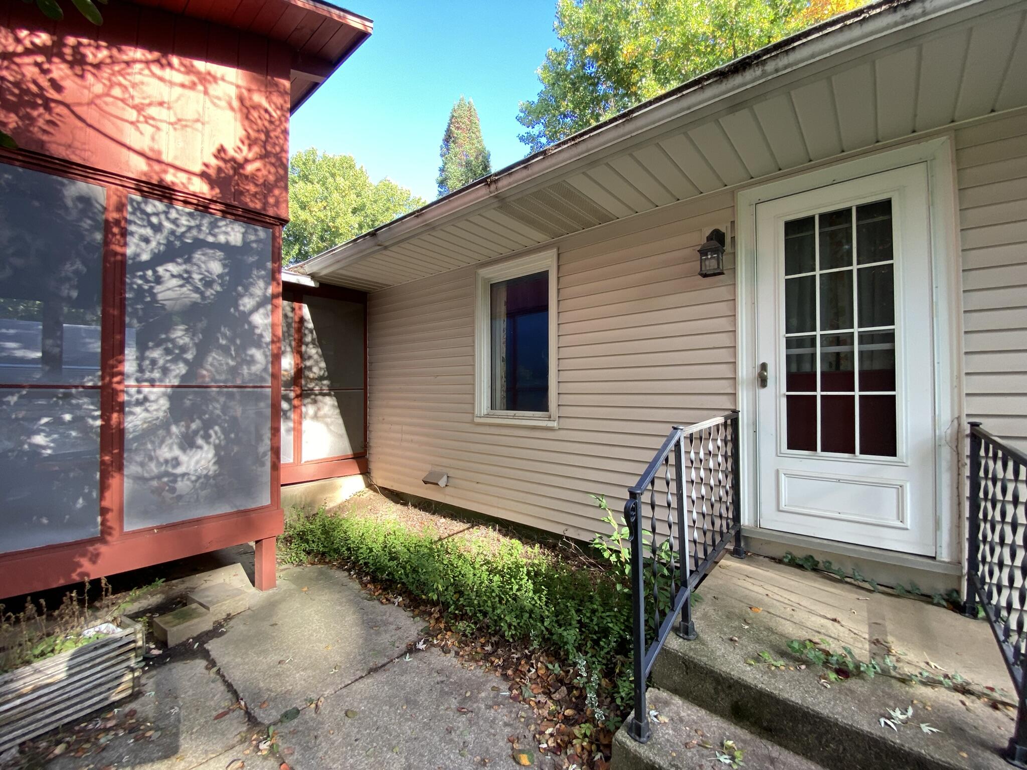 2702 Maplewood Avenue
