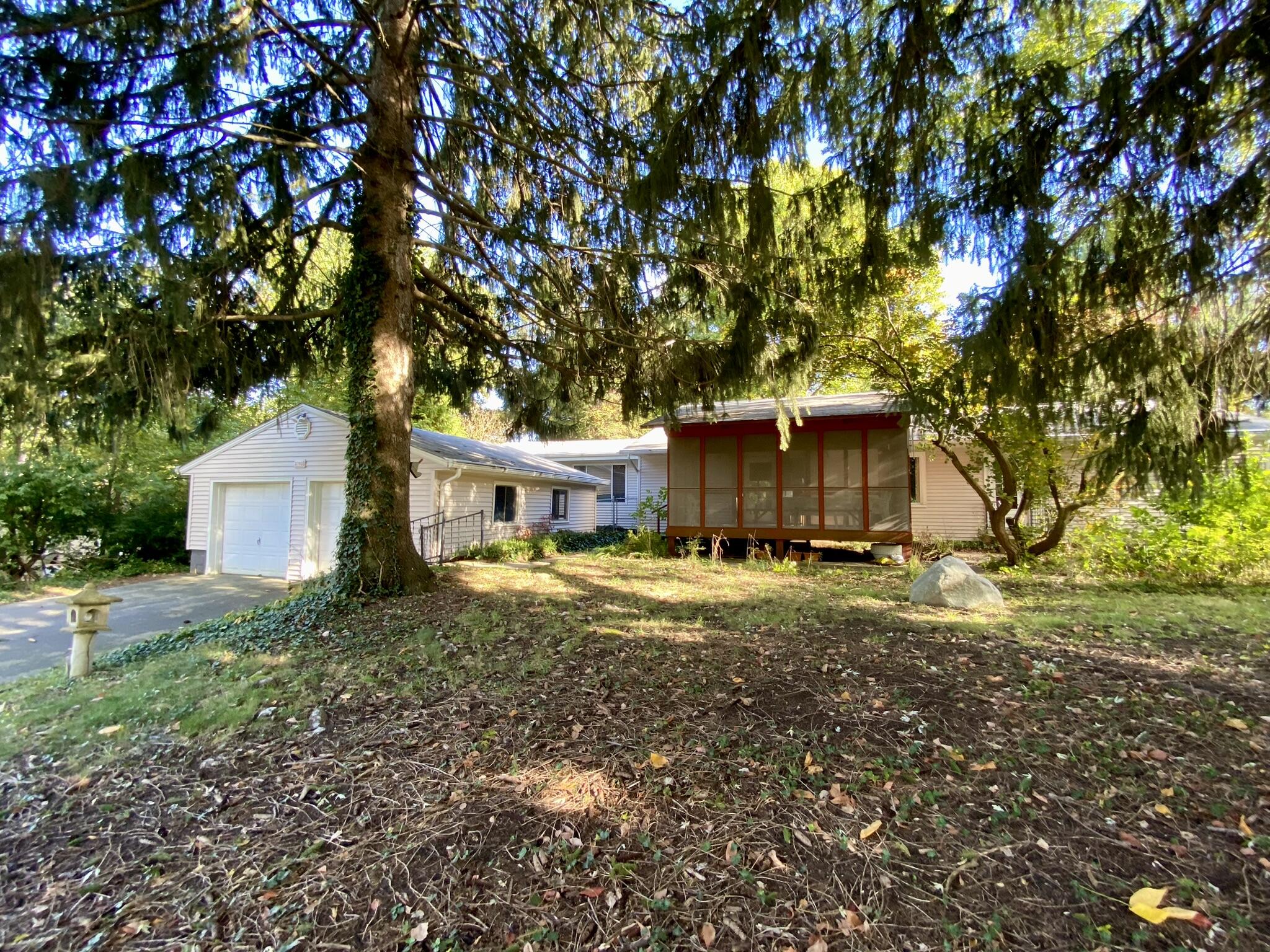2702 Maplewood Avenue