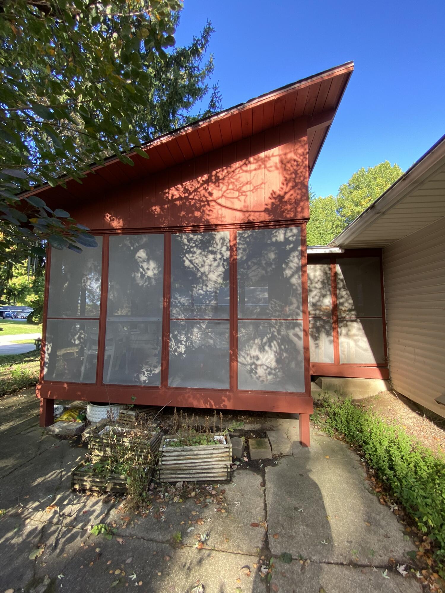 2702 Maplewood Avenue