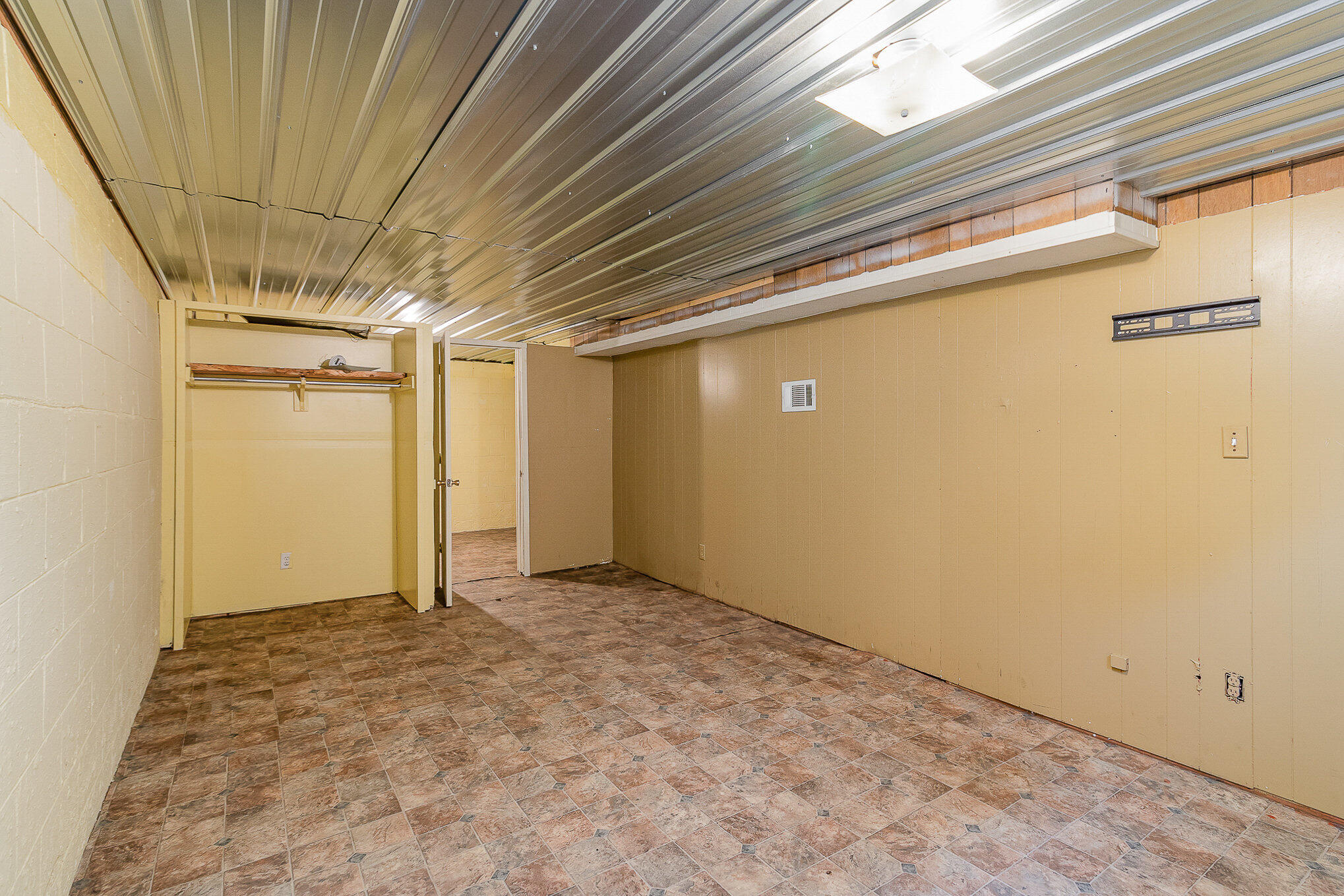 1513 Springland Avenue