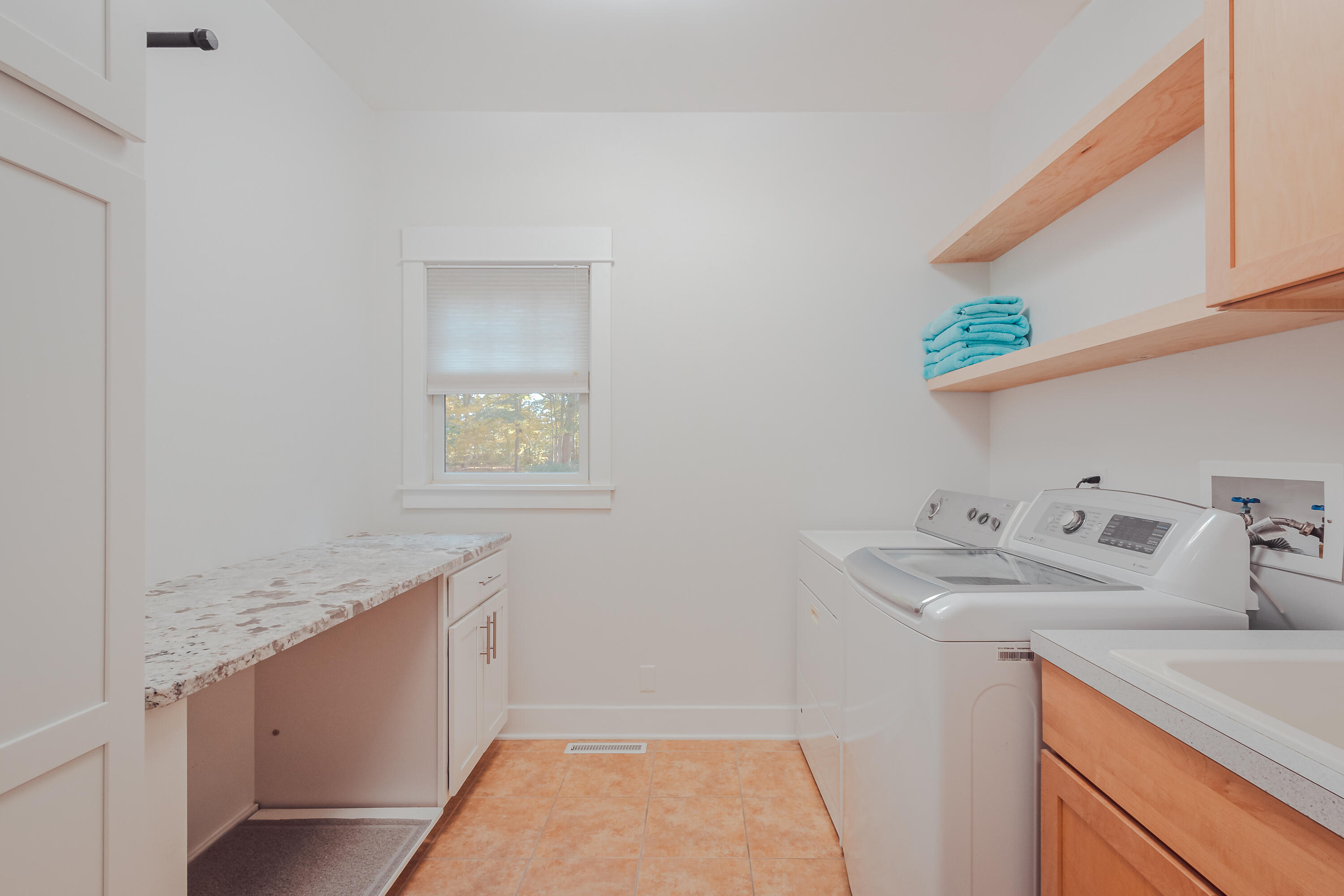 405 Sunnybrooke Court