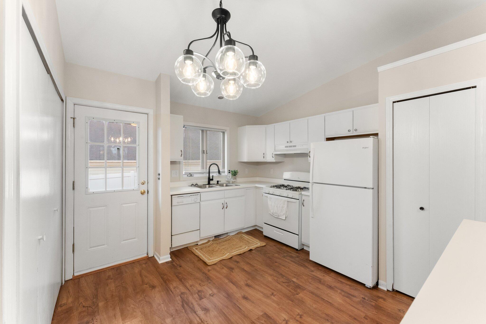 130-132 Meadows Circle