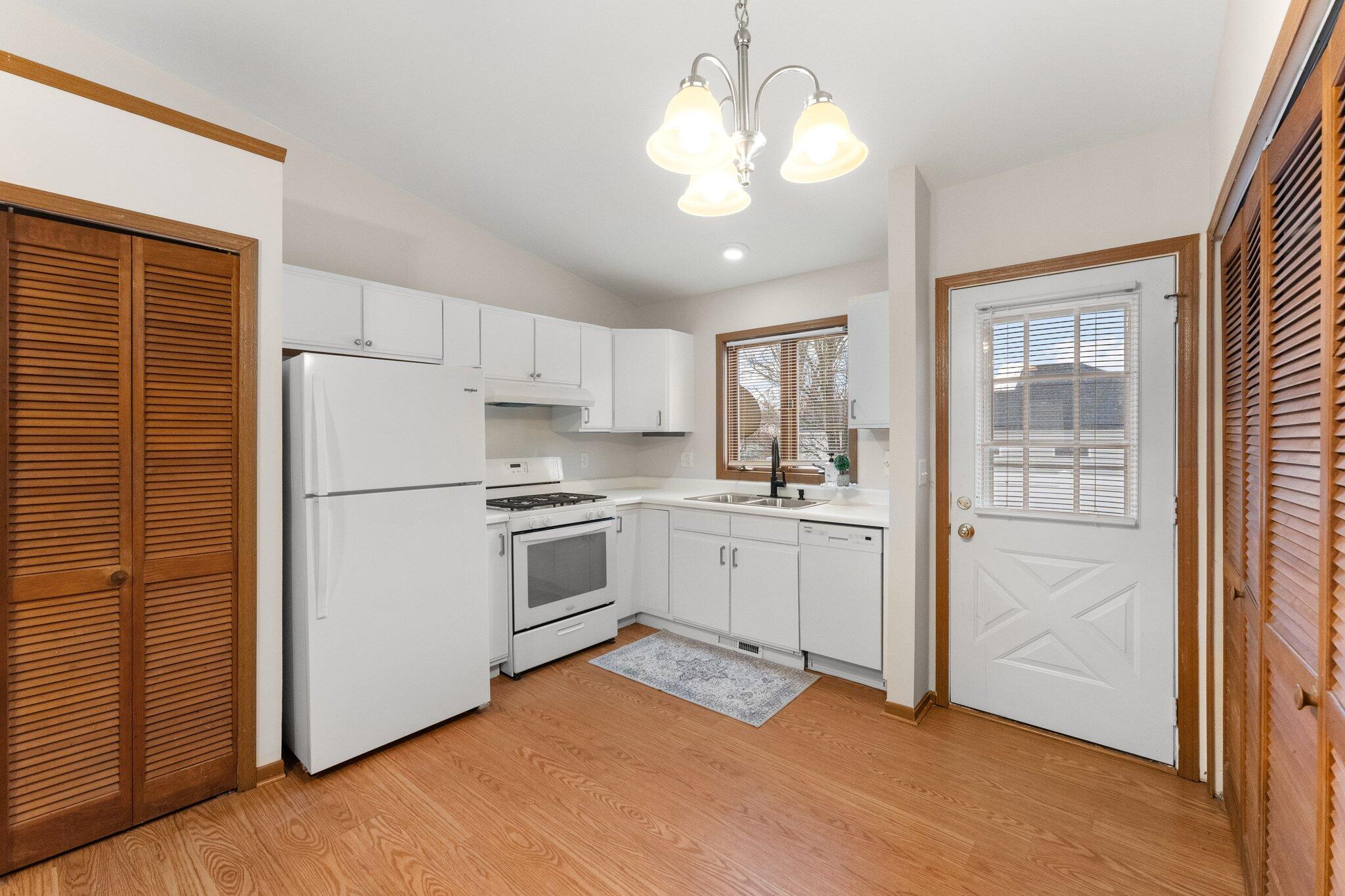 130-132 Meadows Circle