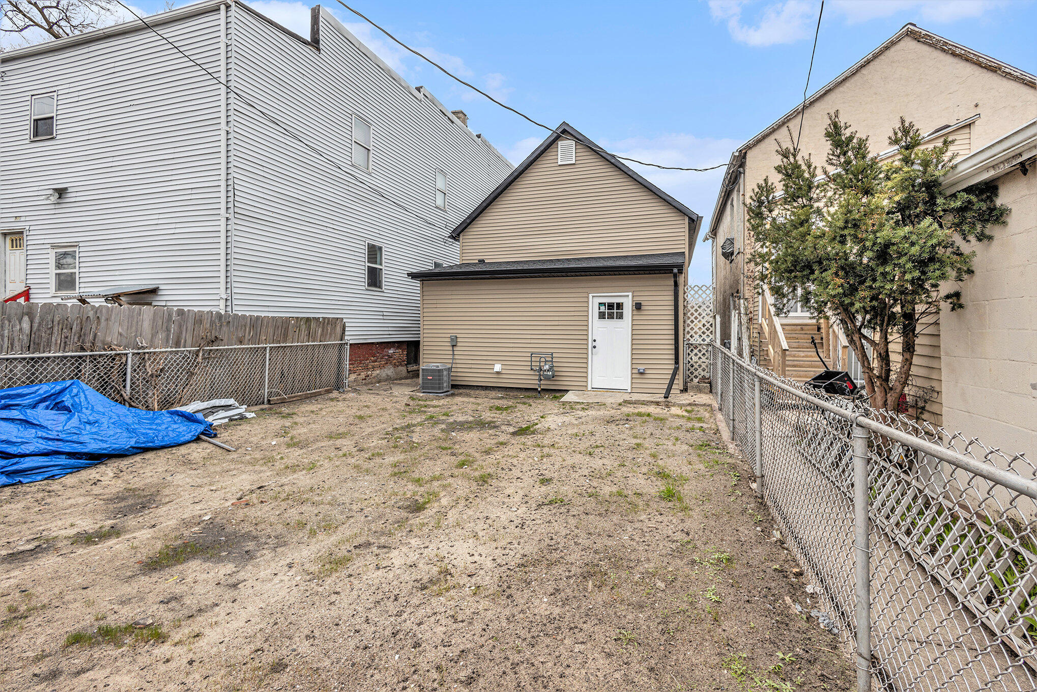 918 Willow Court