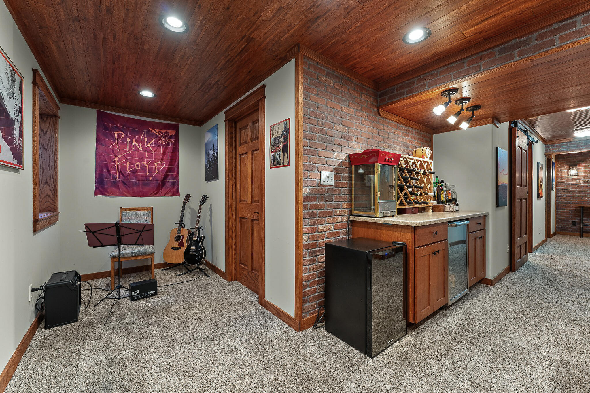 832 E Shakespeare Drive
