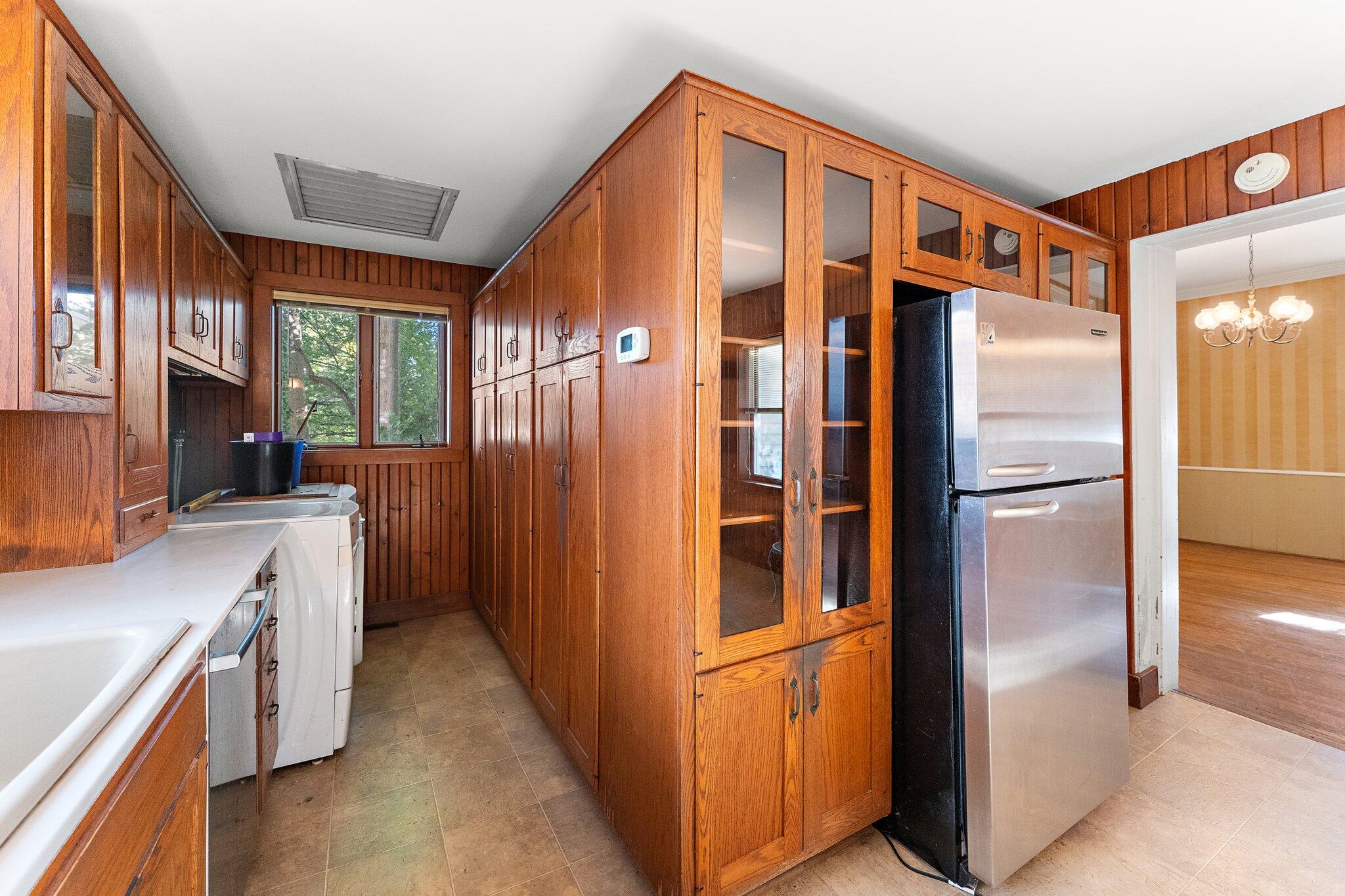 208 E Chicago Street