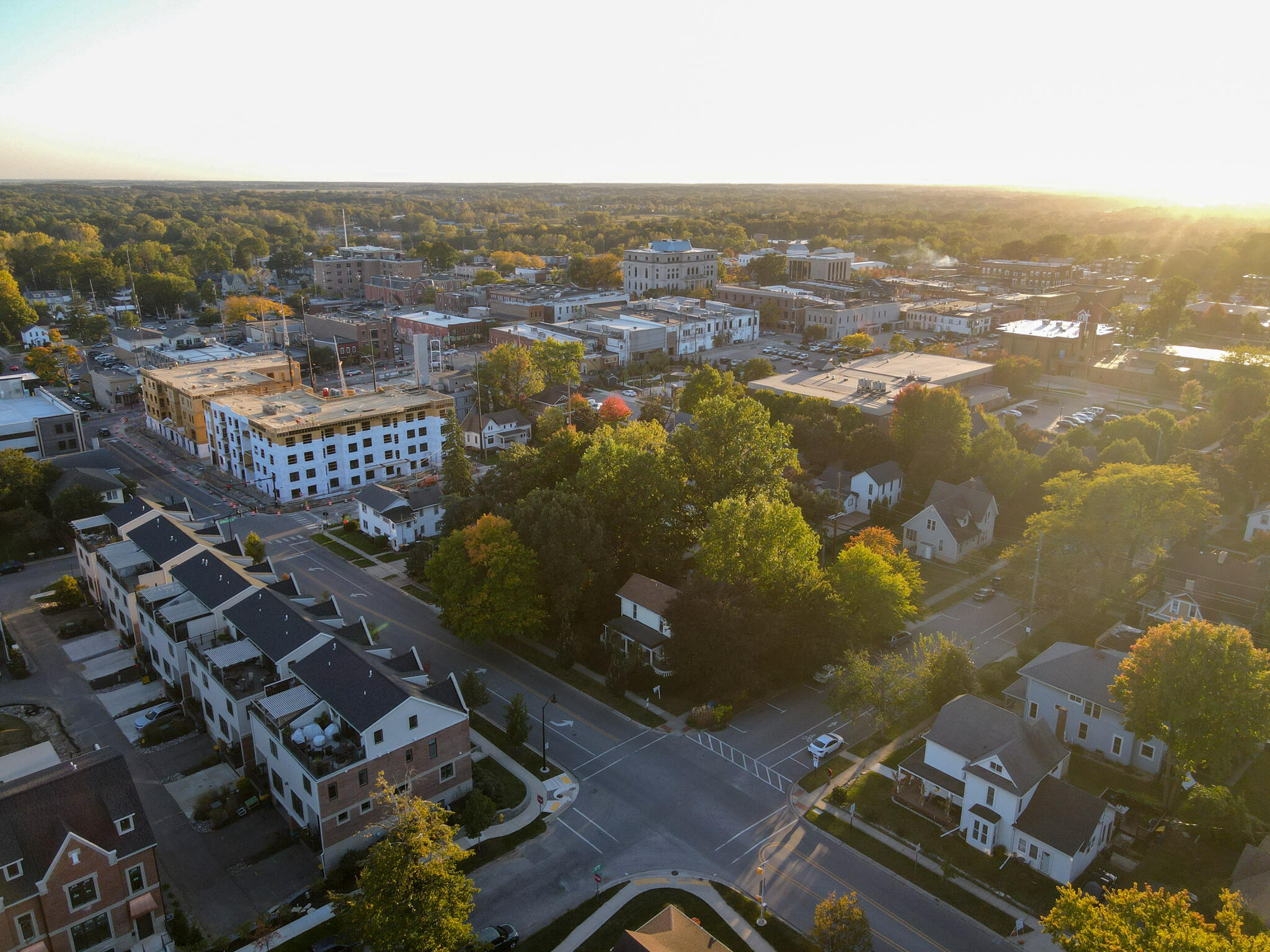 208 E Chicago Street