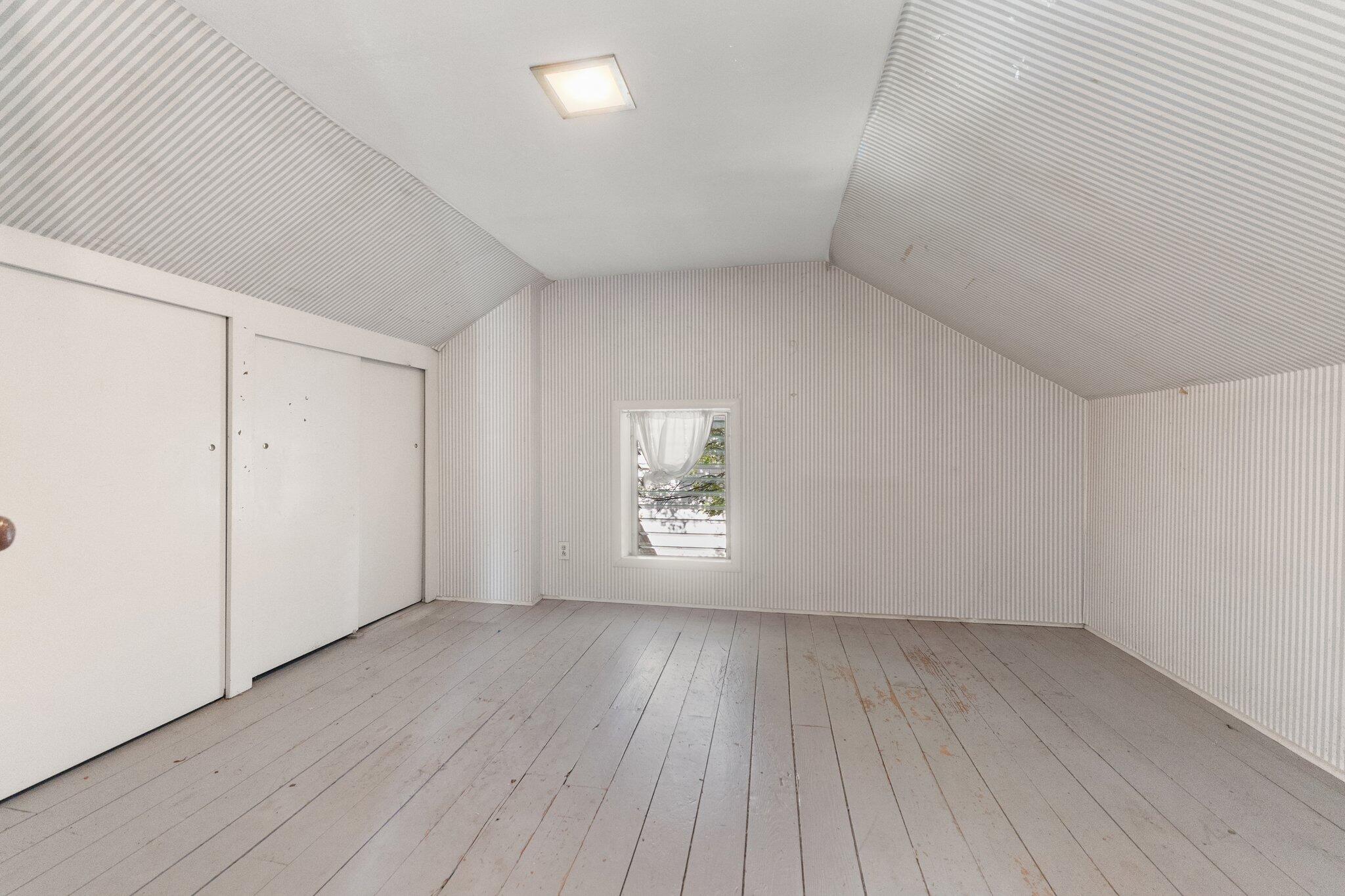 208 E Chicago Street