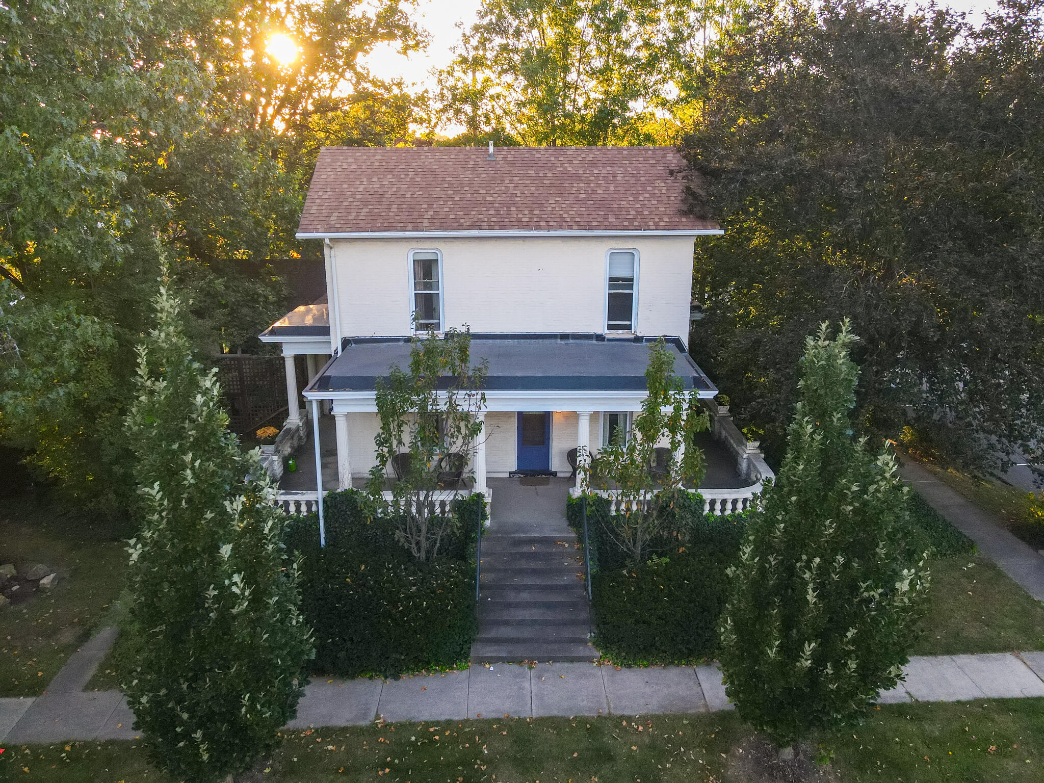 208 E Chicago Street