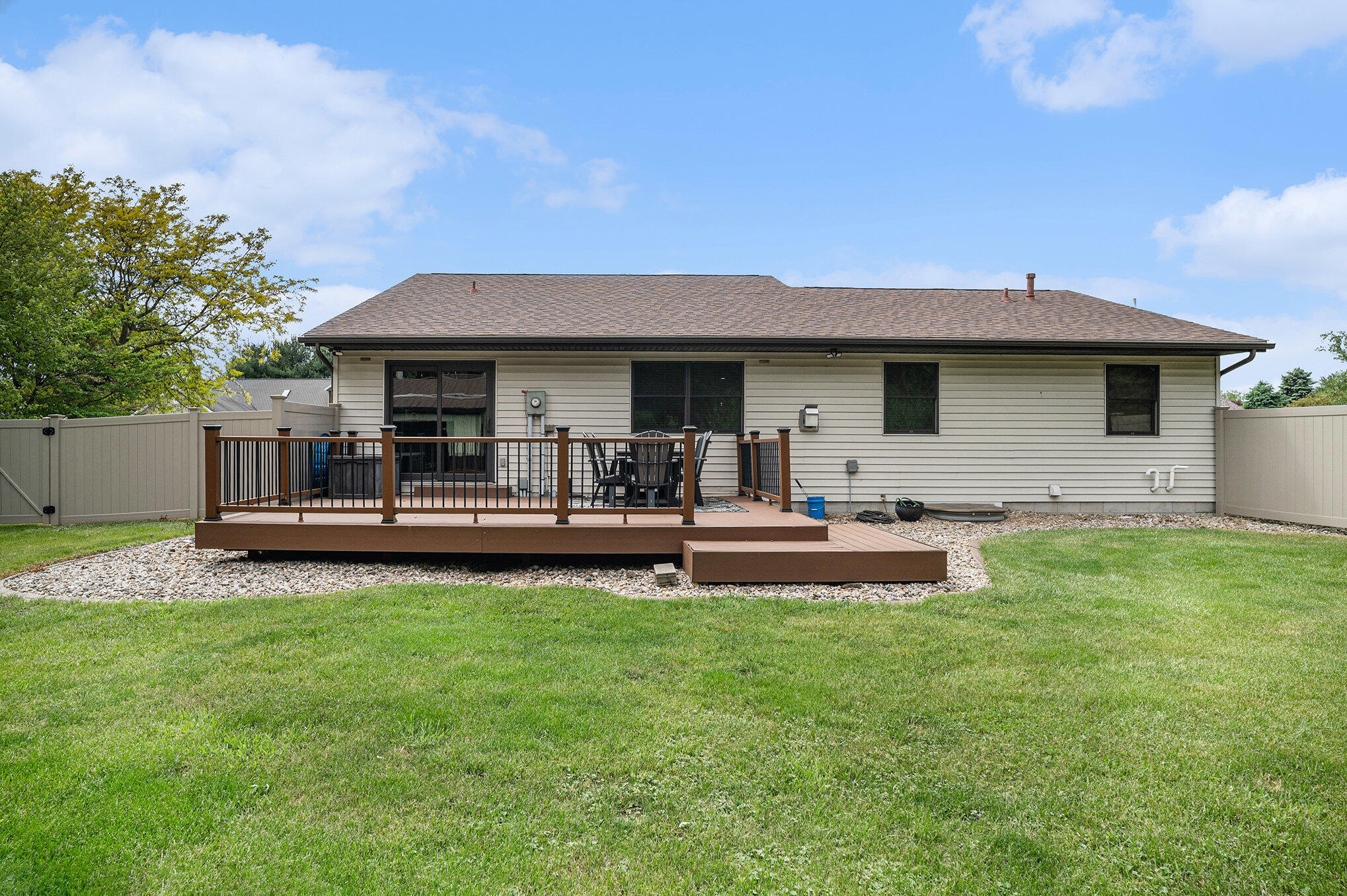 2611 S Edward Court