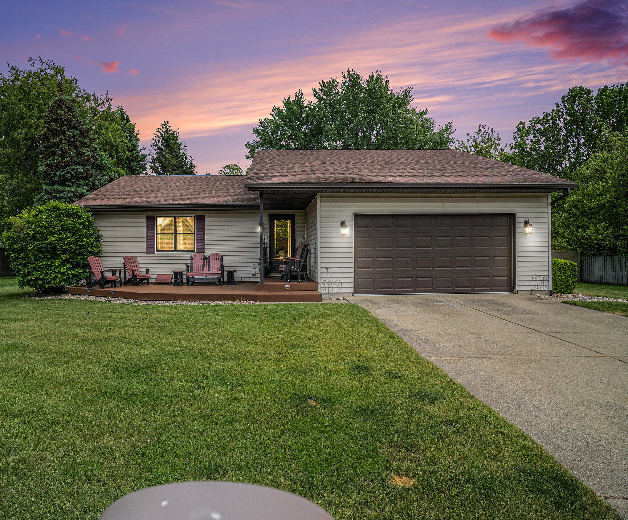 2611 S Edward Court
