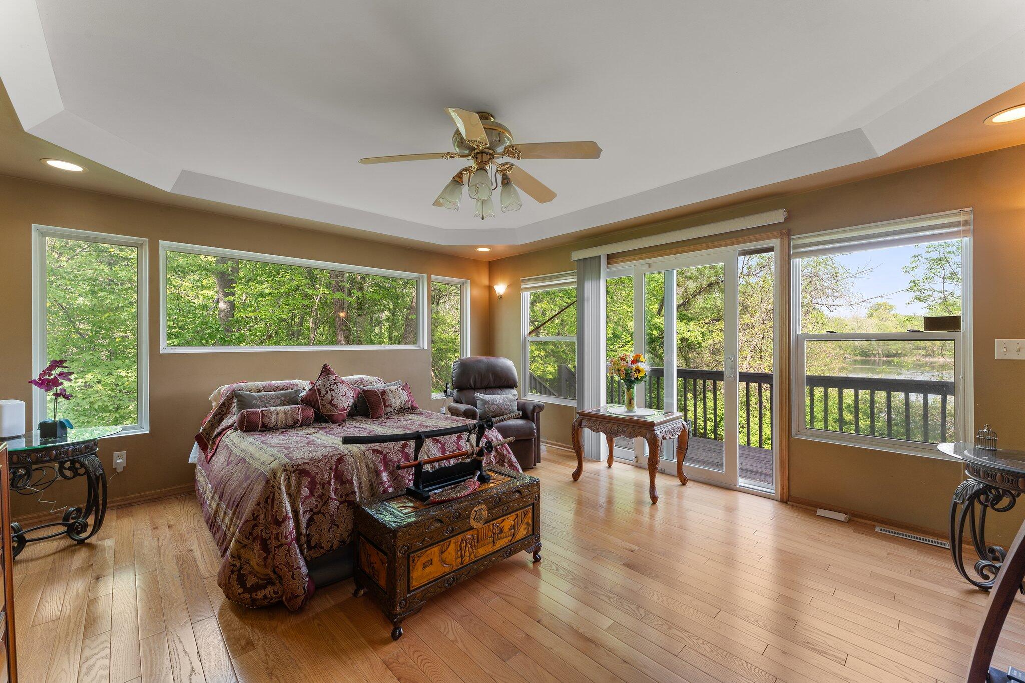 378 Lake Vista Court