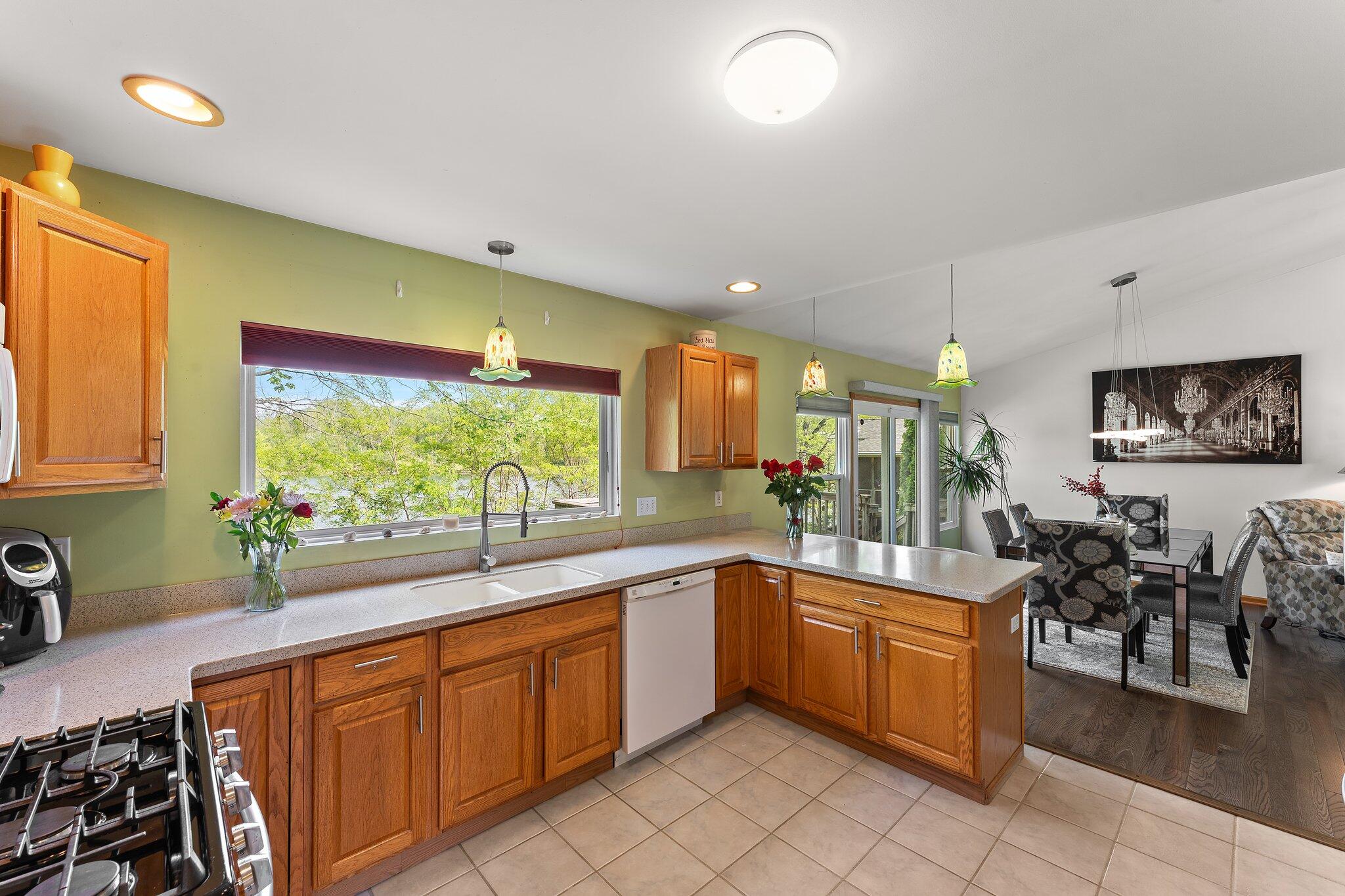 378 Lake Vista Court