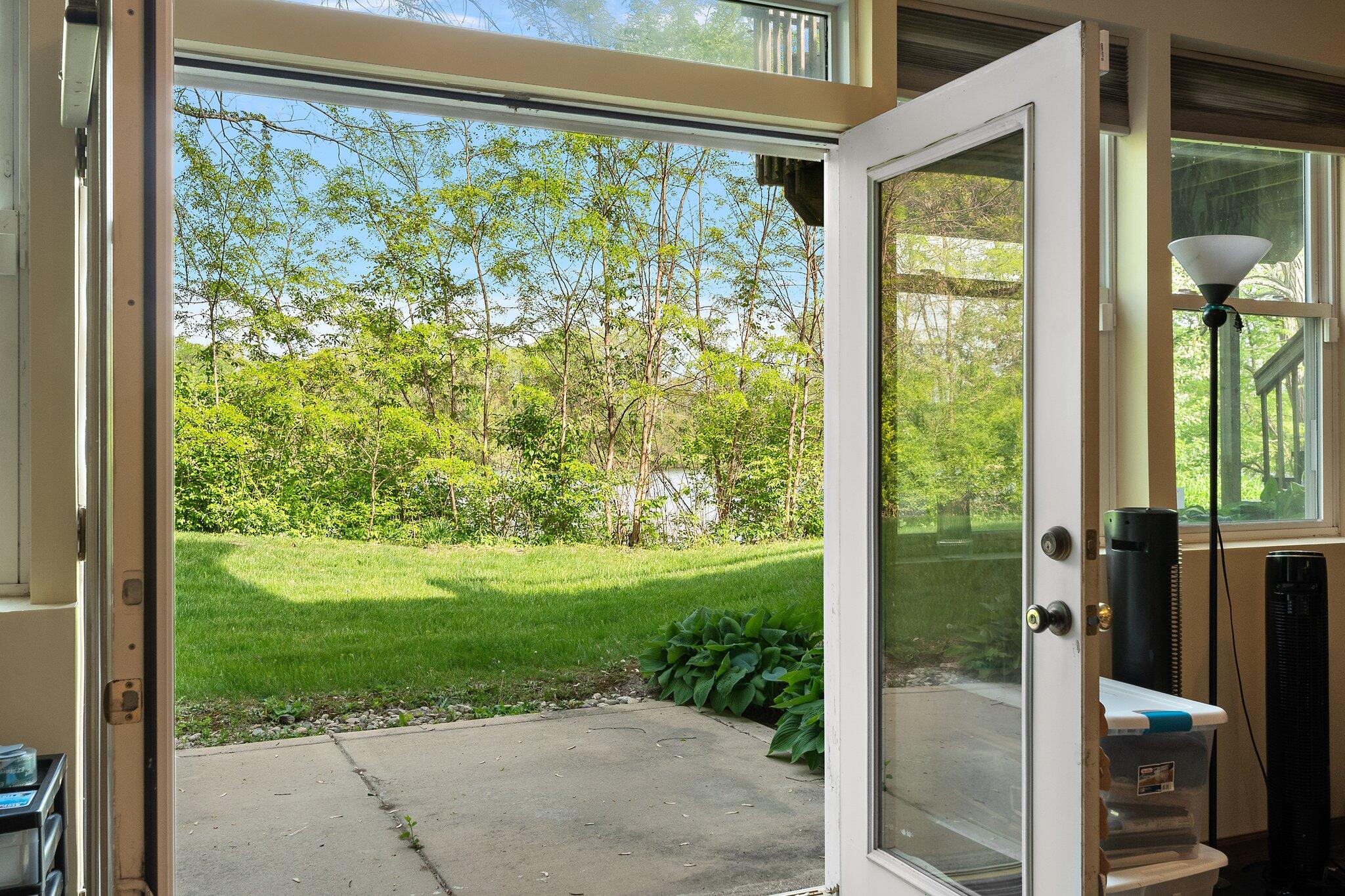 378 Lake Vista Court