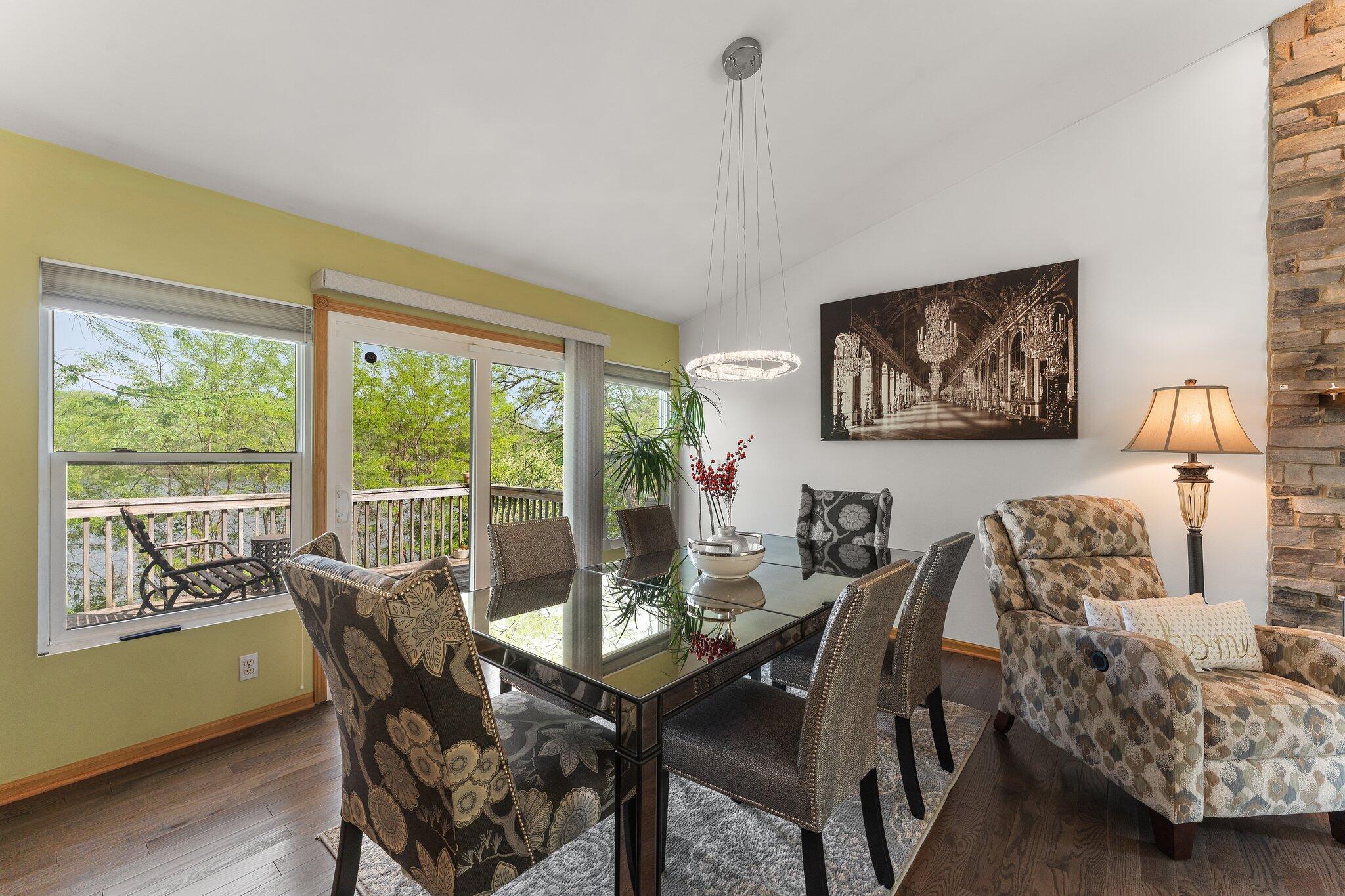 378 Lake Vista Court