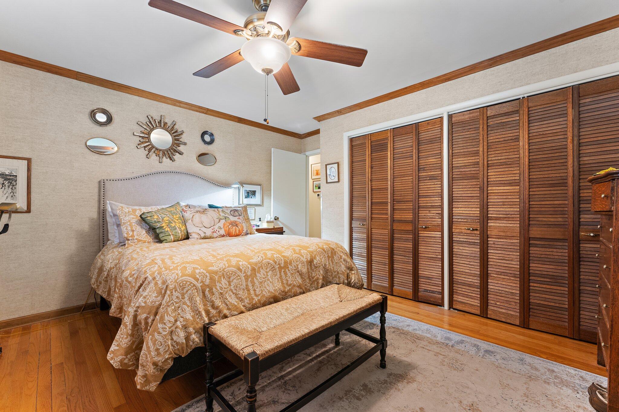 1854 Woodridge Circle