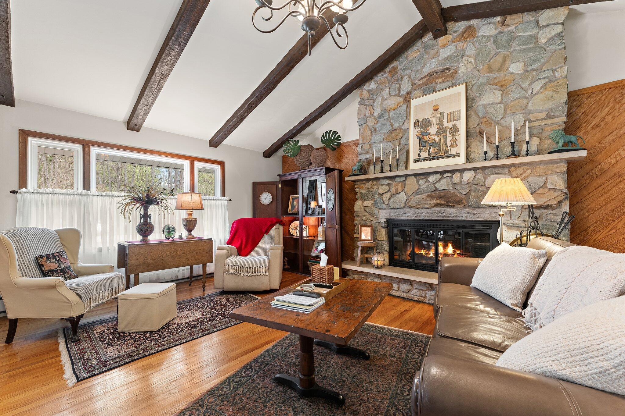 1854 Woodridge Circle