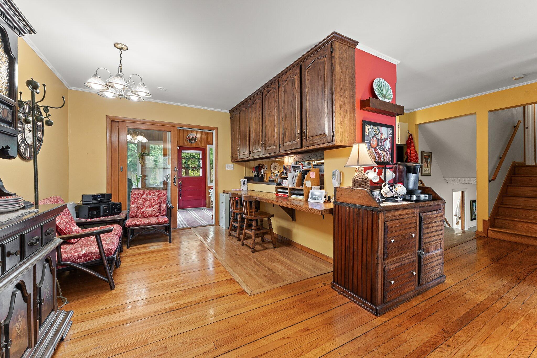 1854 Woodridge Circle