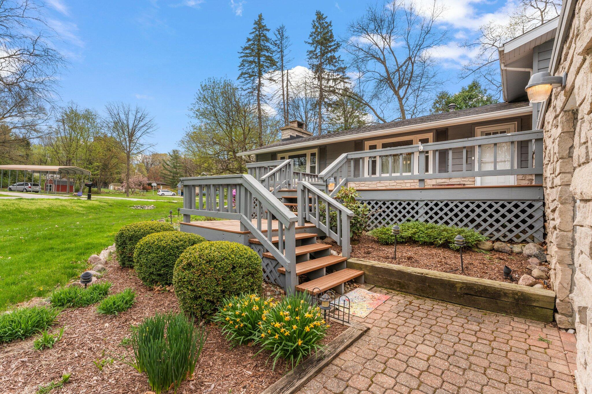 1854 Woodridge Circle