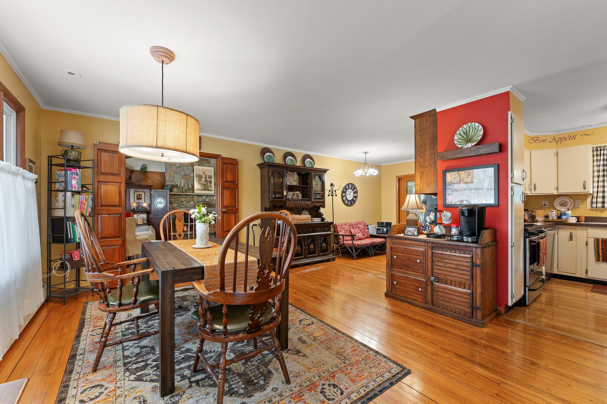 1854 Woodridge Circle