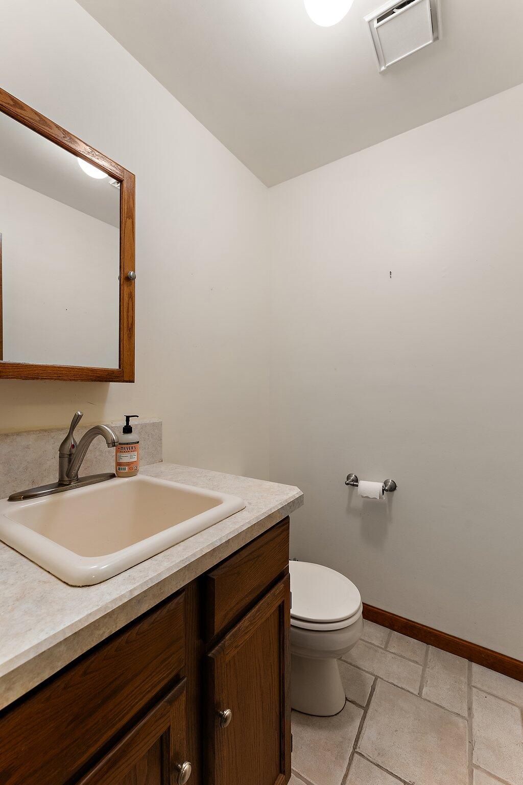 535 N 106 W