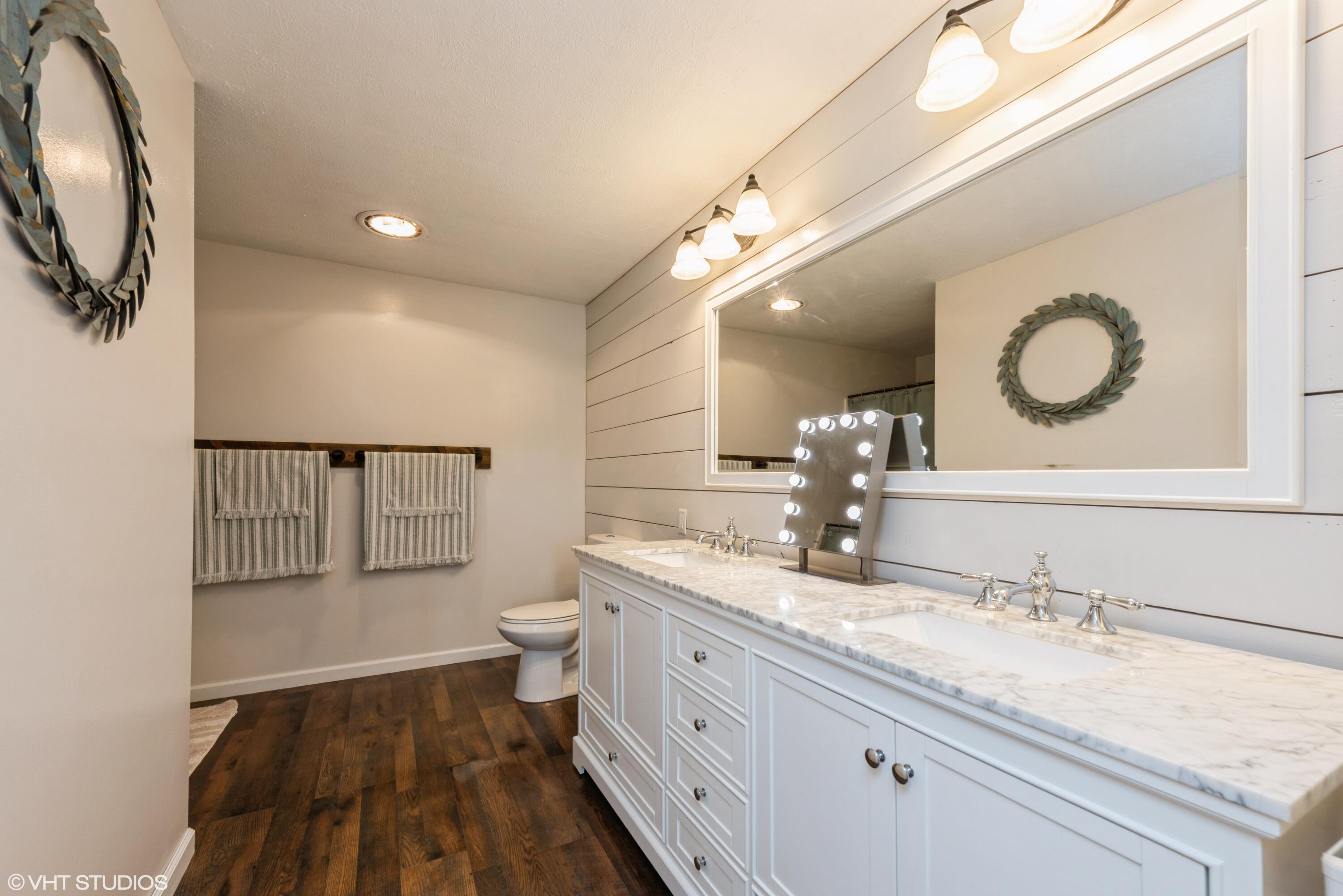 347 W 700 N