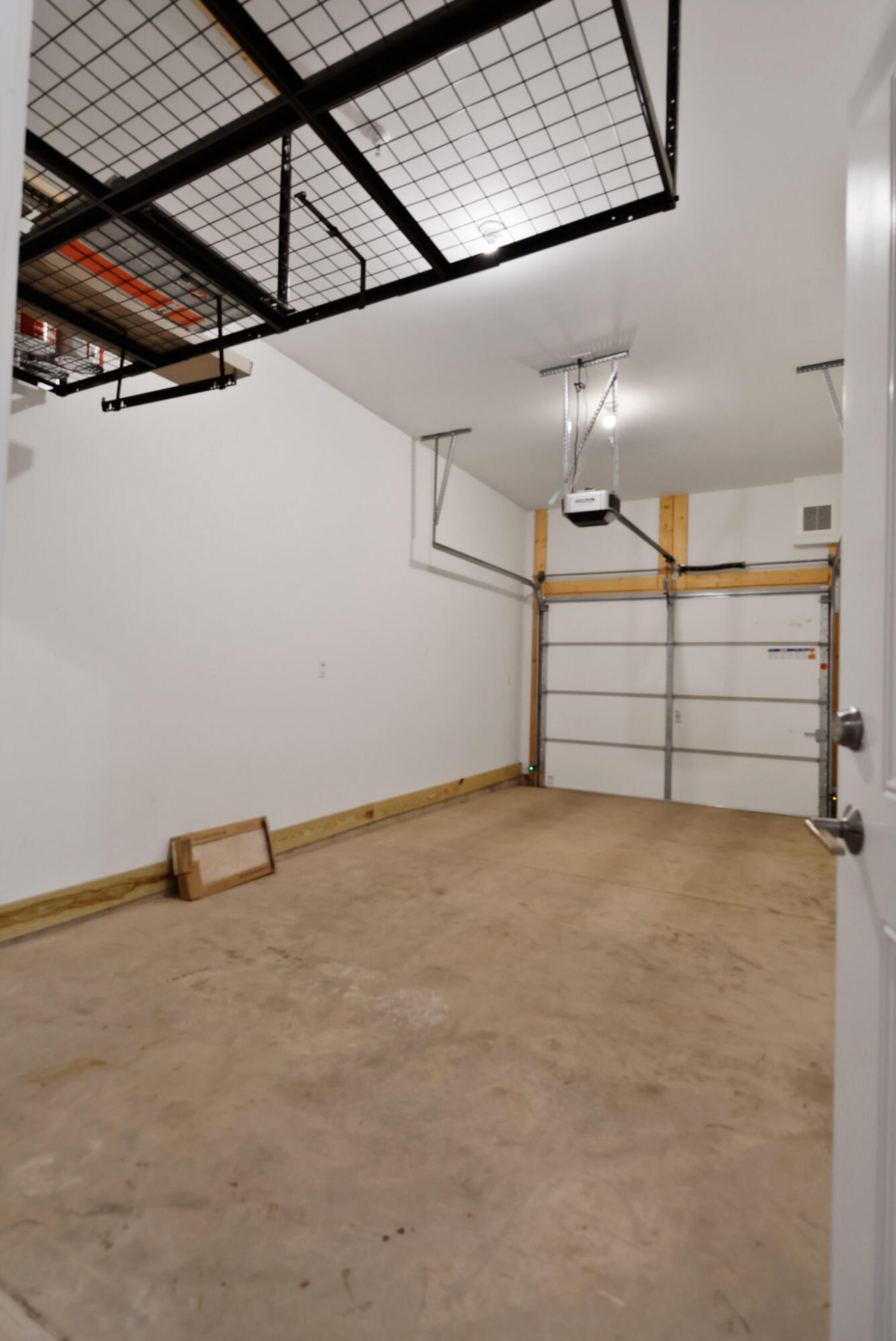 208 N Campbell Street Unit: #202