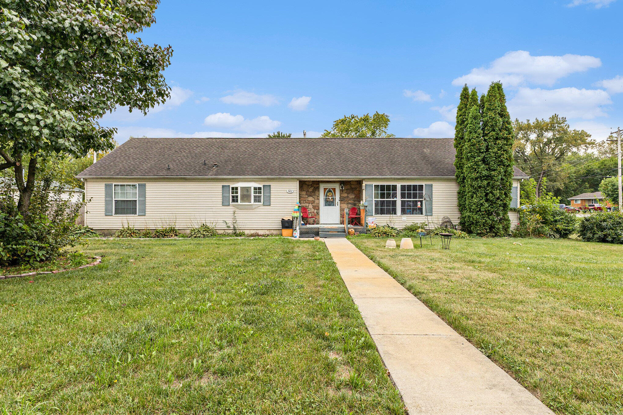 521 W 49th Avenue